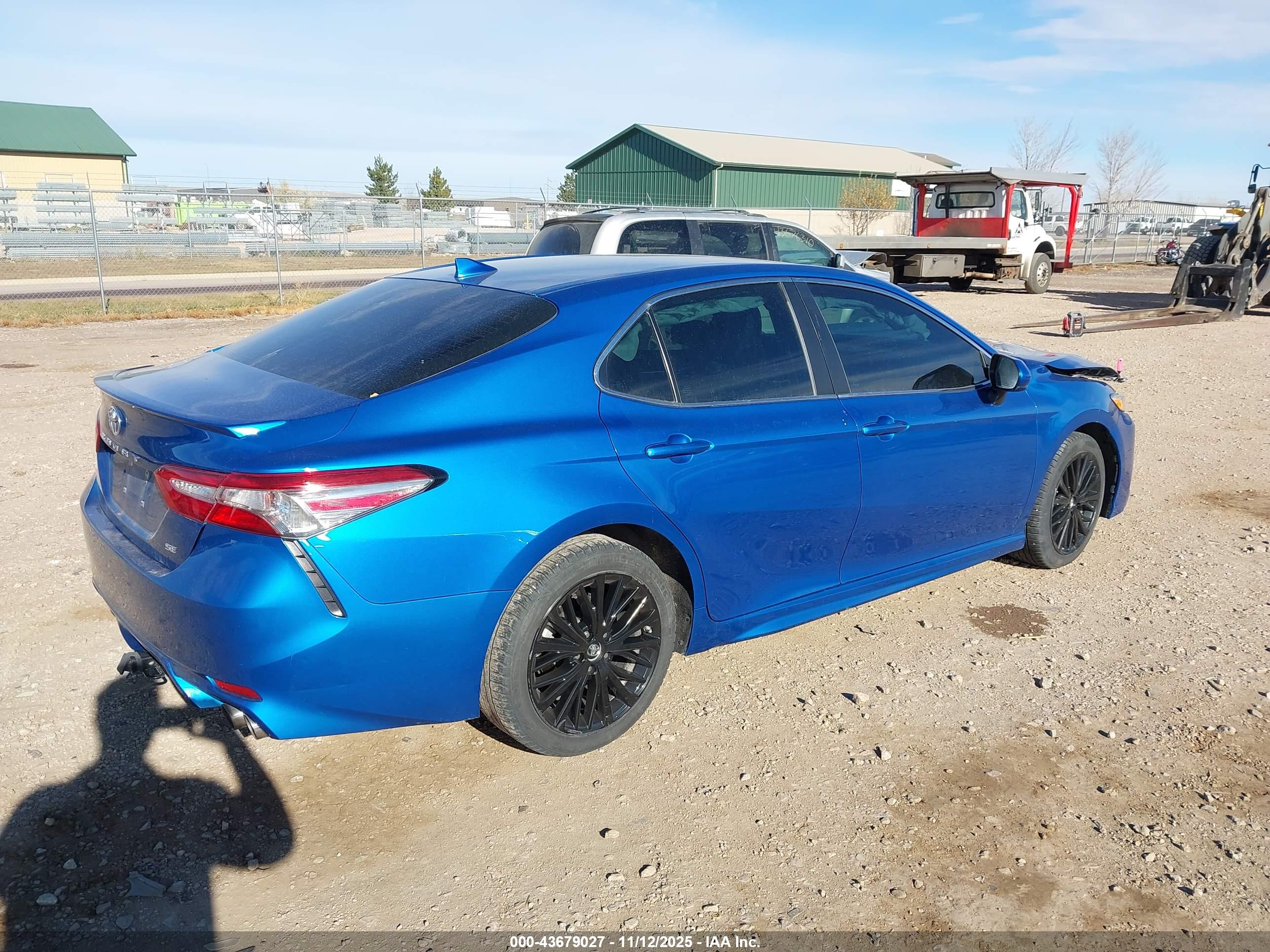TOYOTA CAMRY image 4