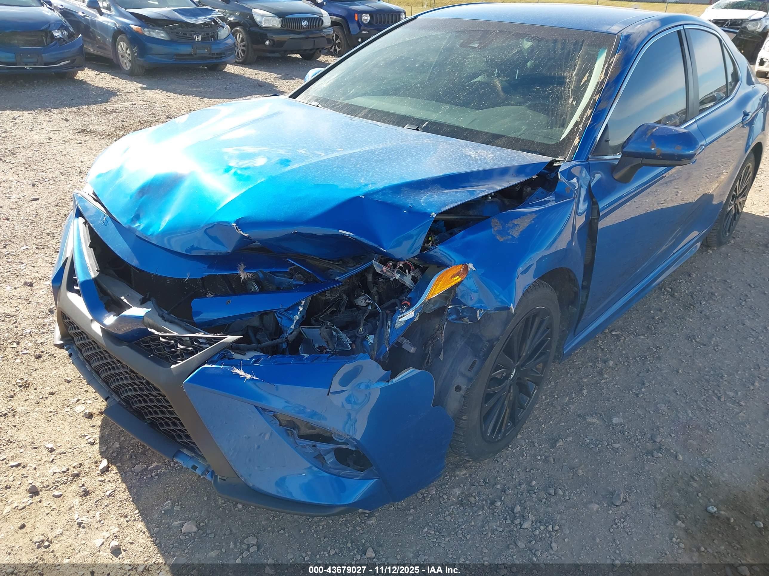 TOYOTA CAMRY image 6