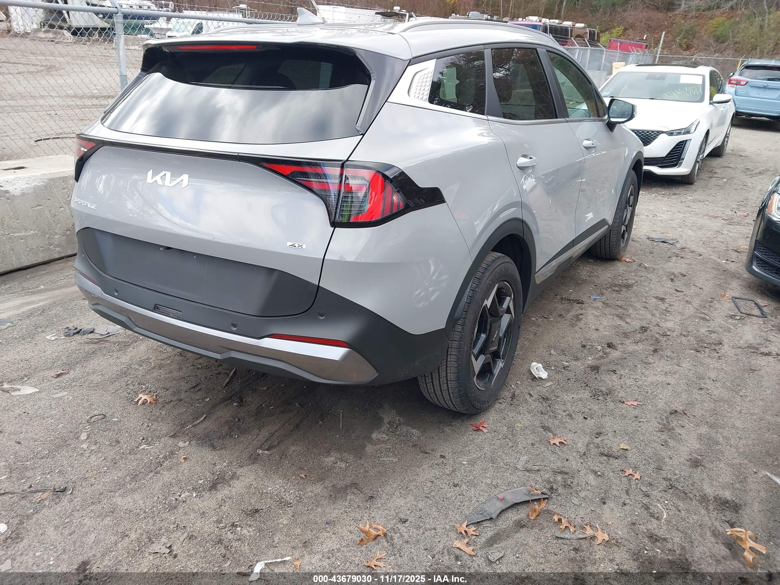 KIA SPORTAGE image 4