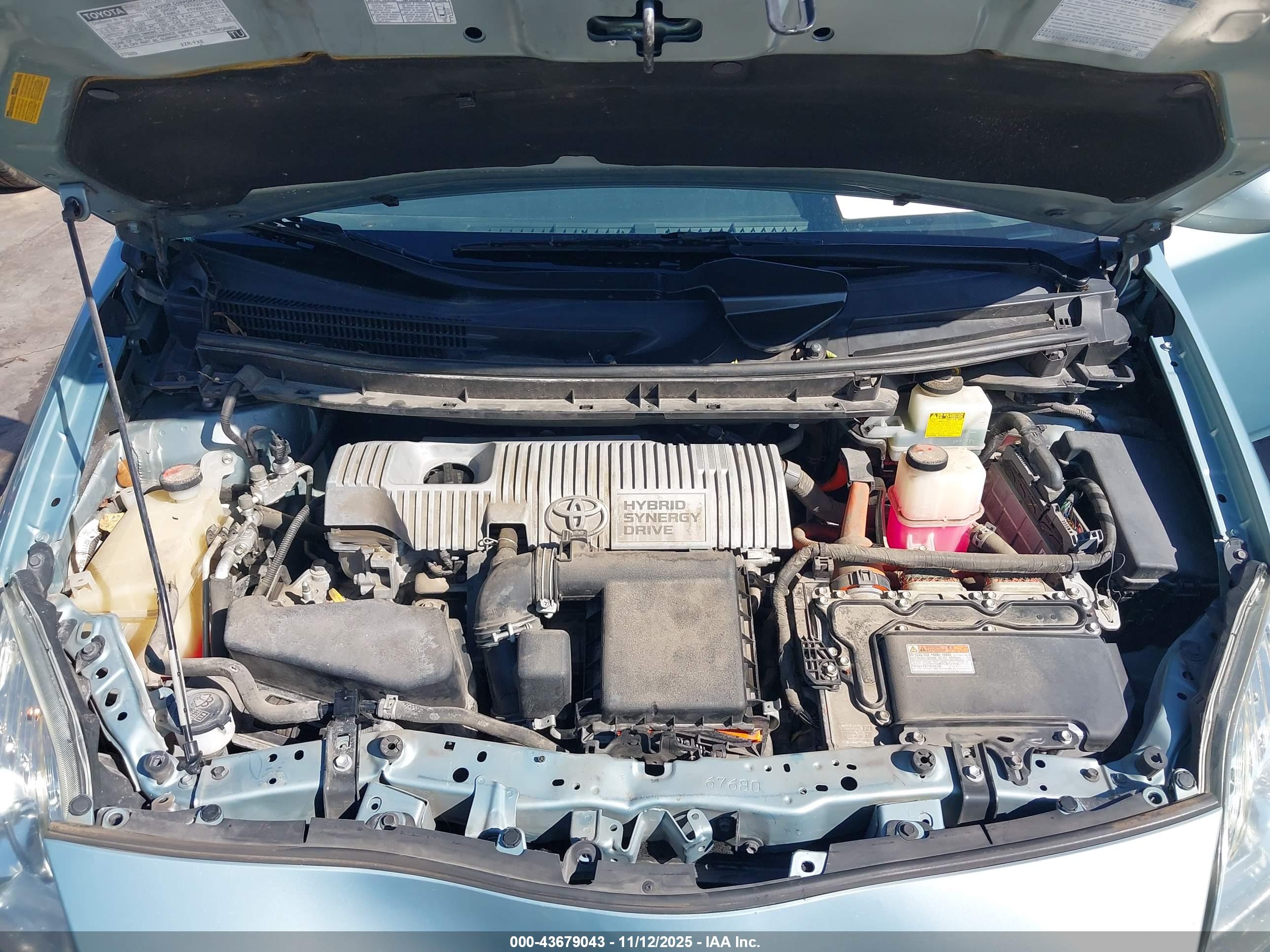 TOYOTA PRIUS image 10