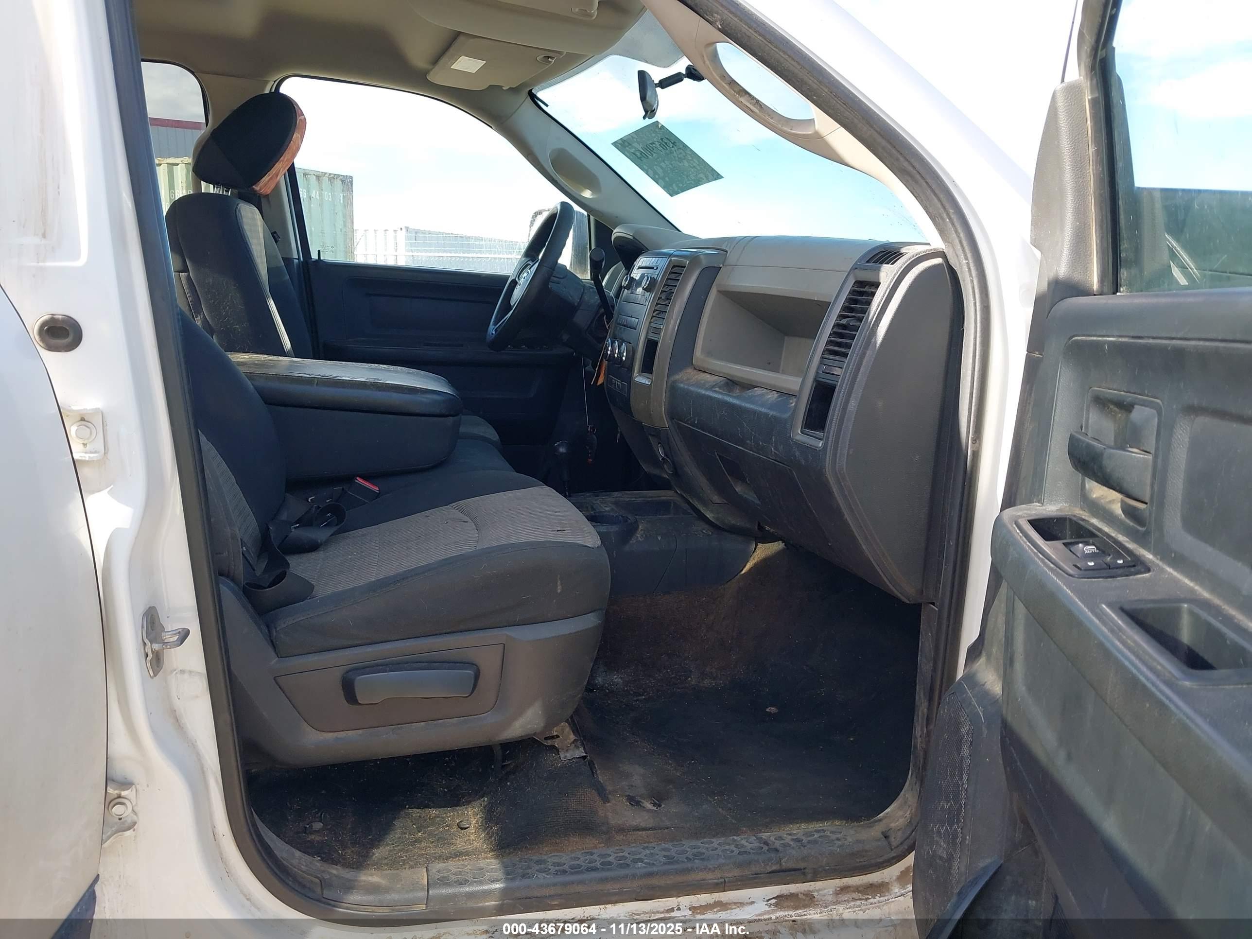RAM 2500 image 5
