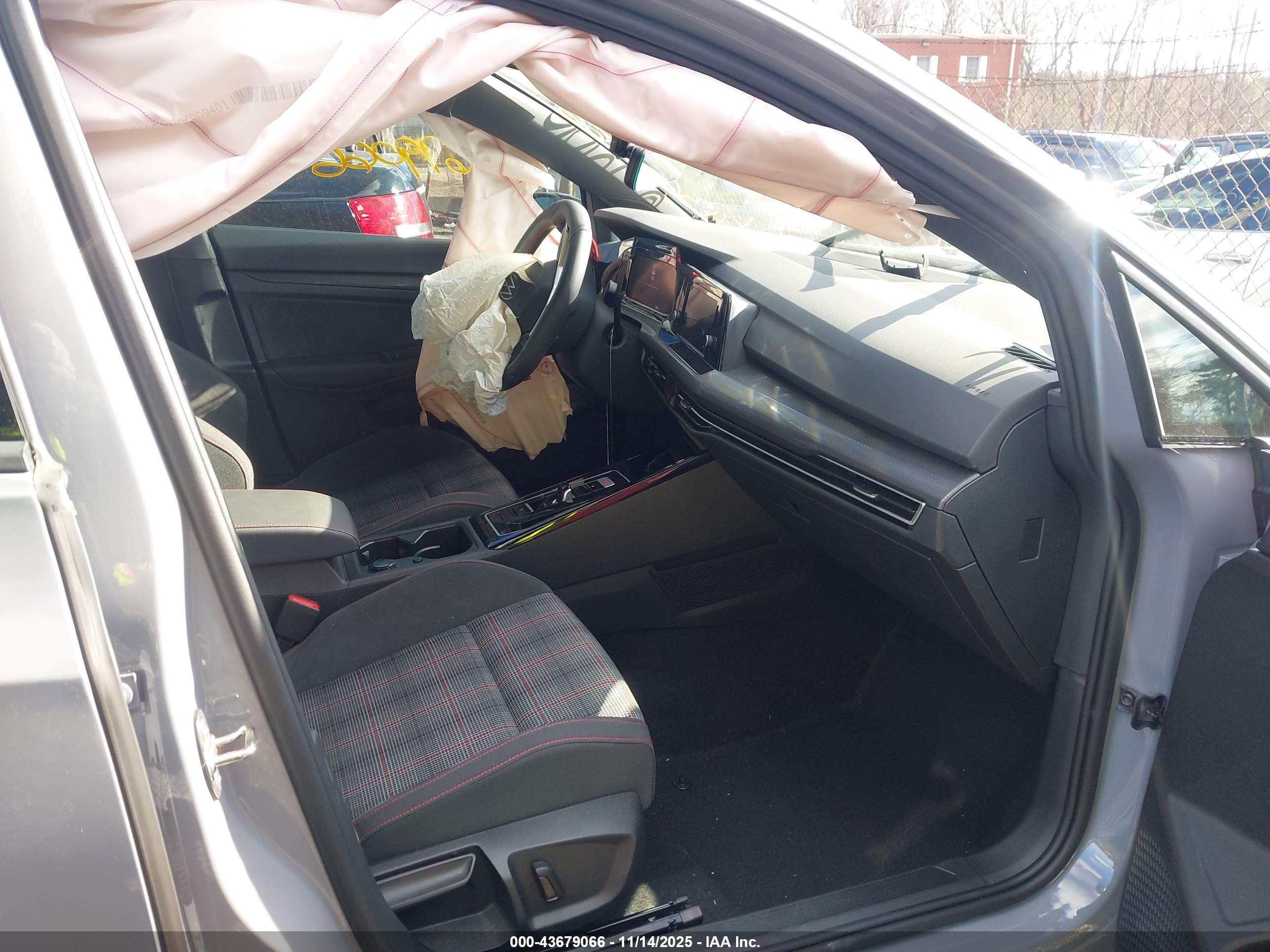 VOLKSWAGEN GOLF image 5
