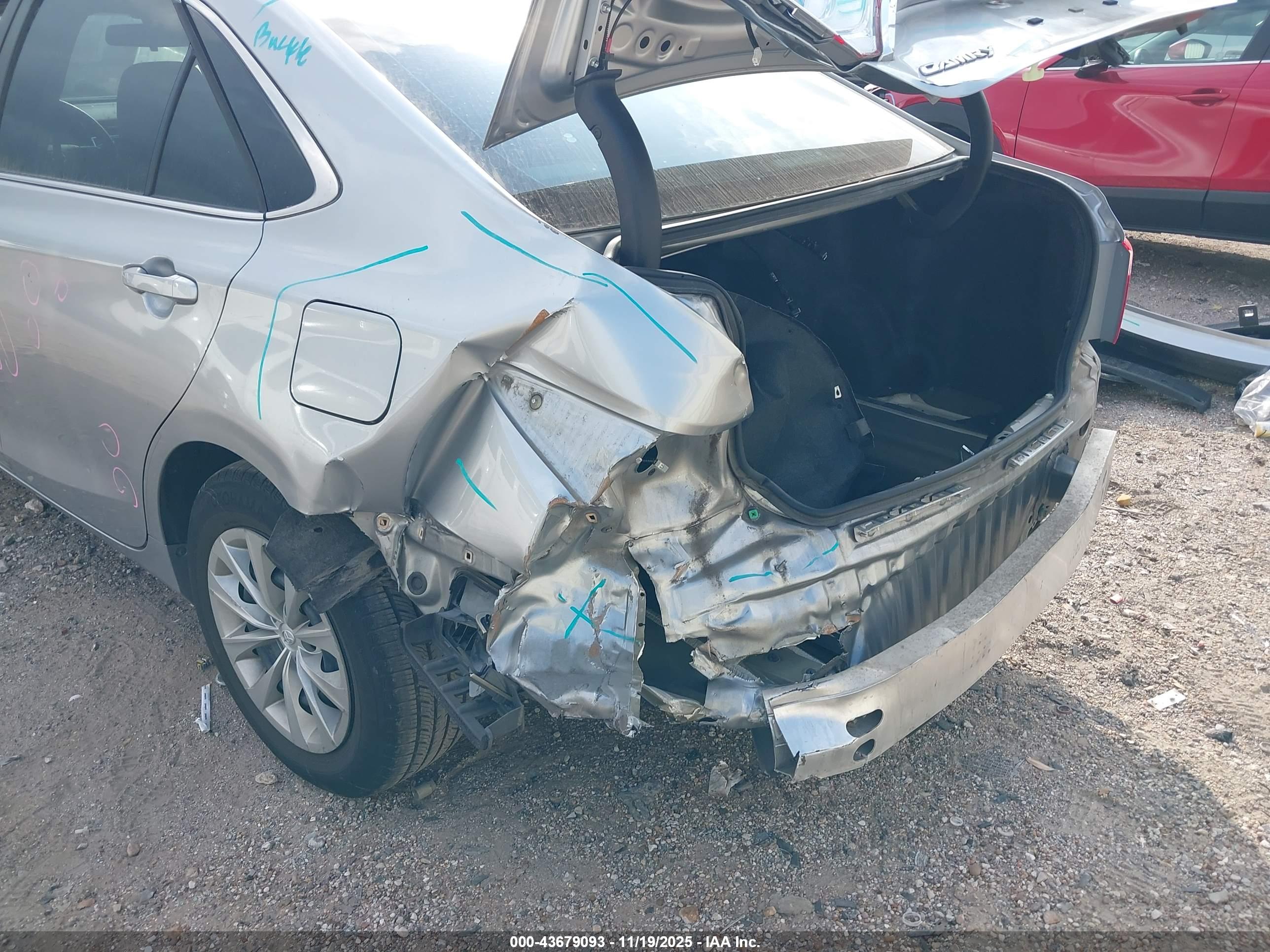TOYOTA CAMRY image 6