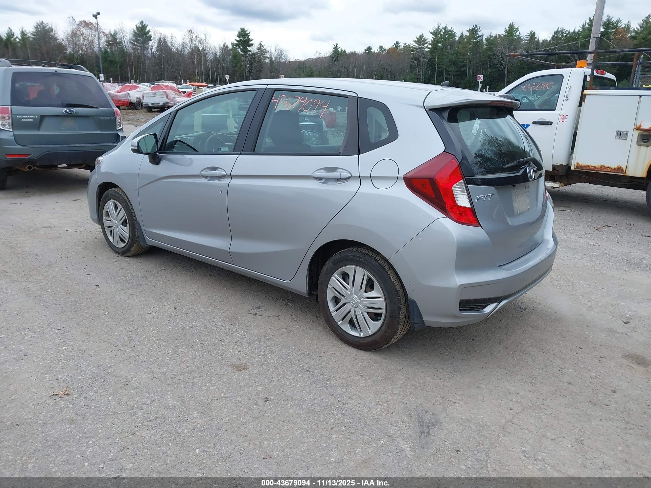 HONDA FIT image 3