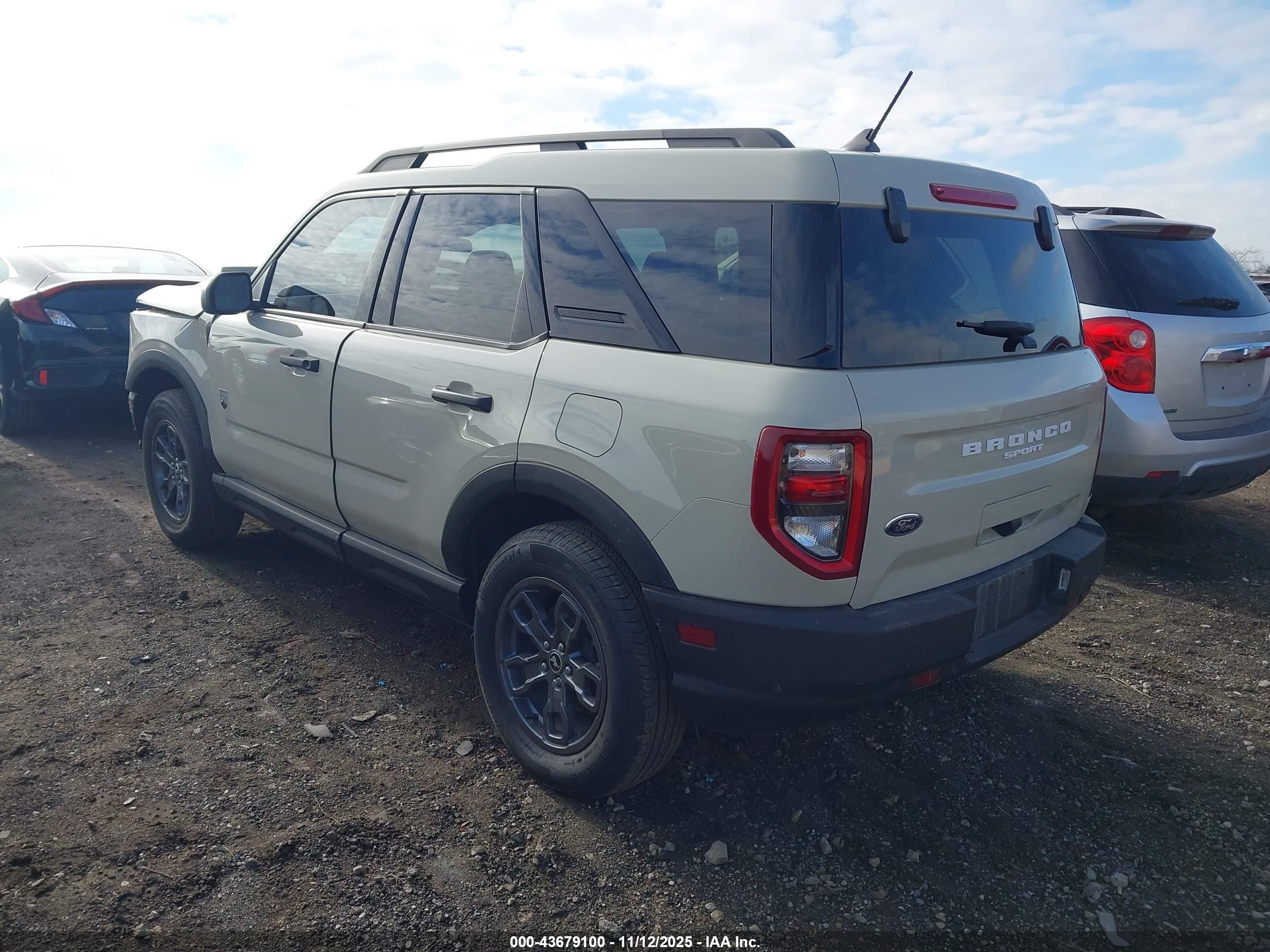 FORD BRONCO image 3