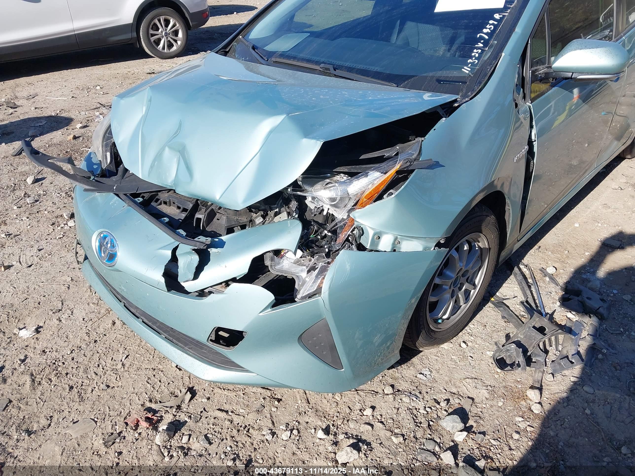 TOYOTA PRIUS image 6