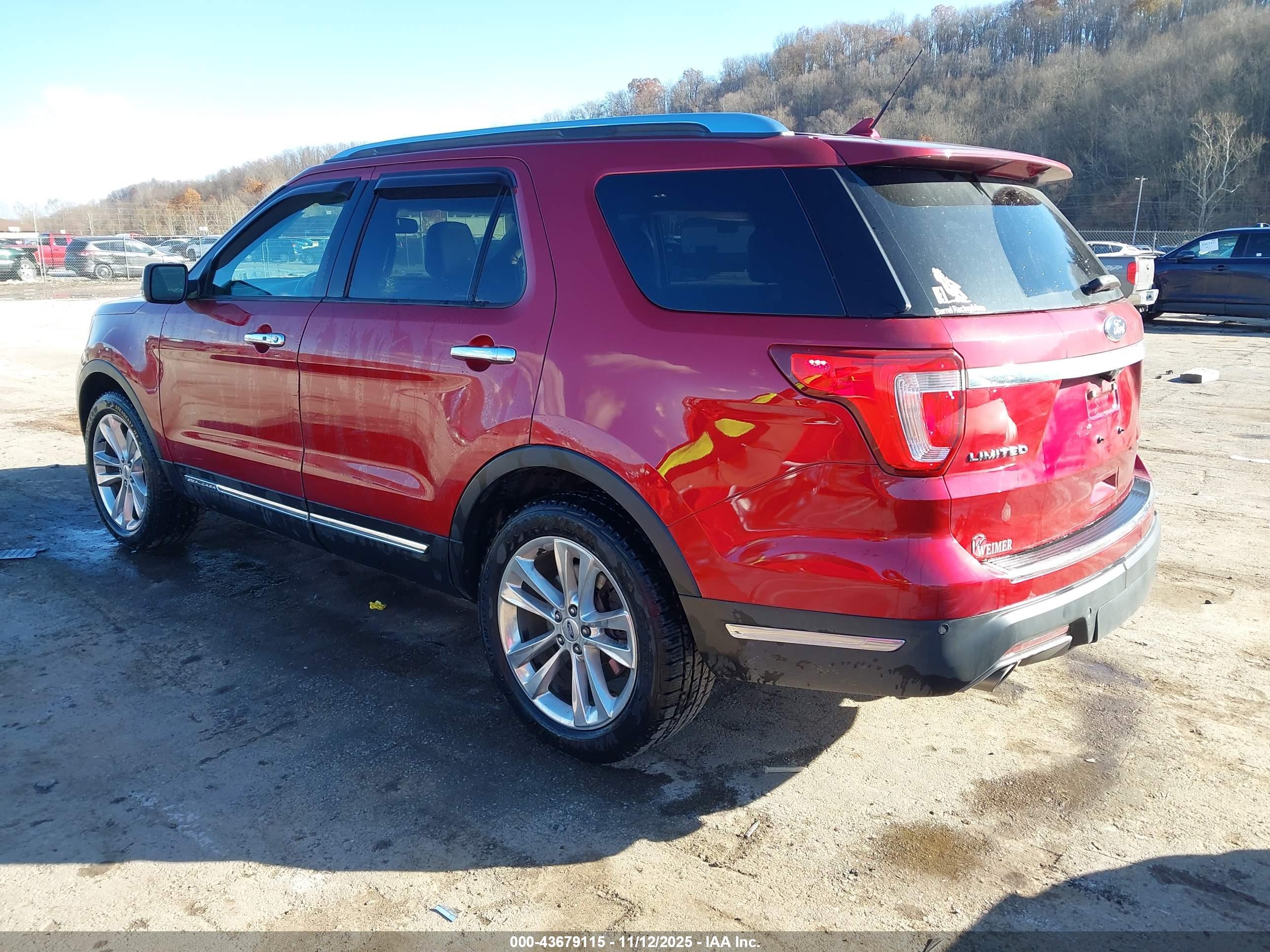 FORD EXPLORER image 3