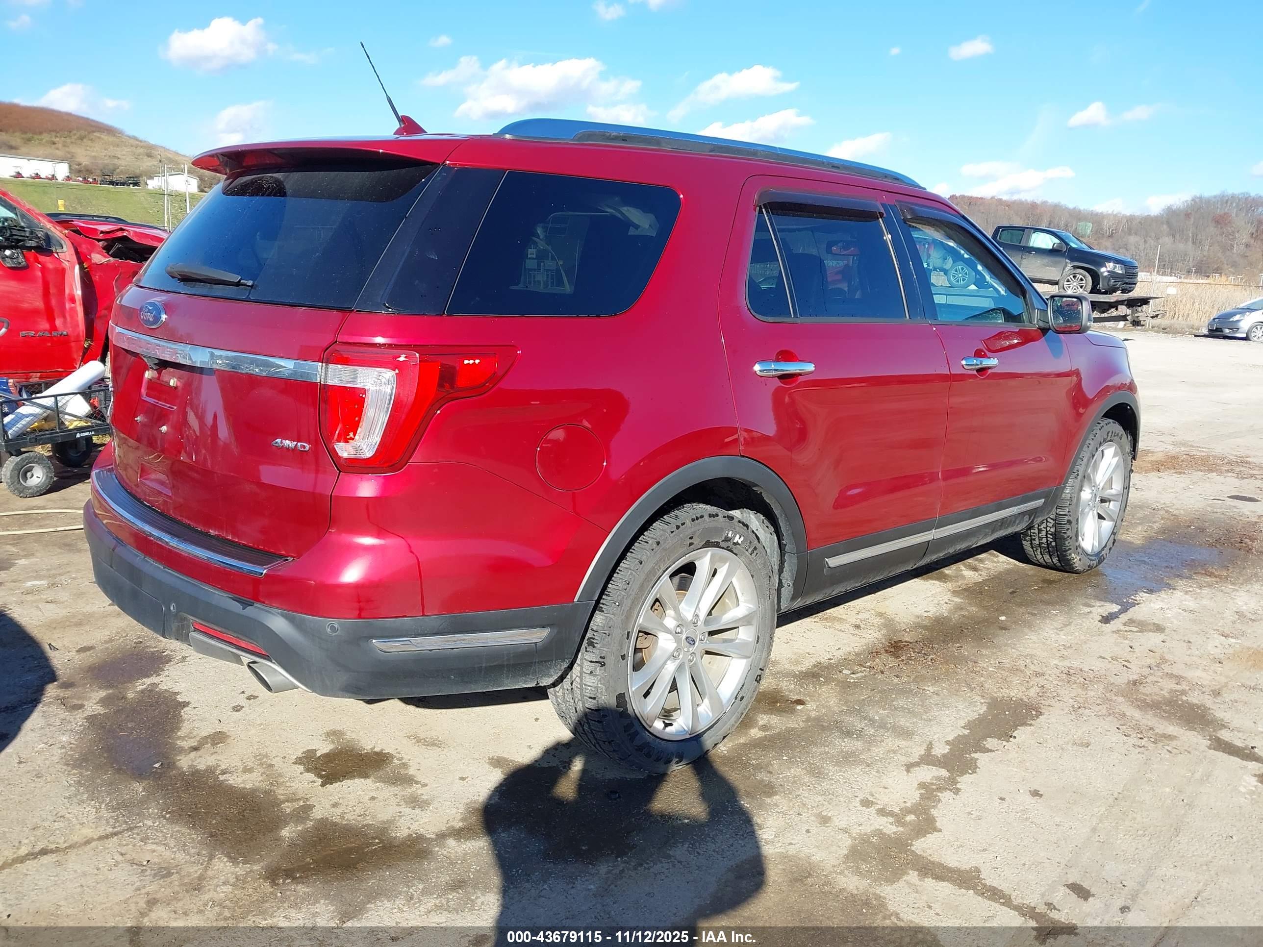 FORD EXPLORER image 4