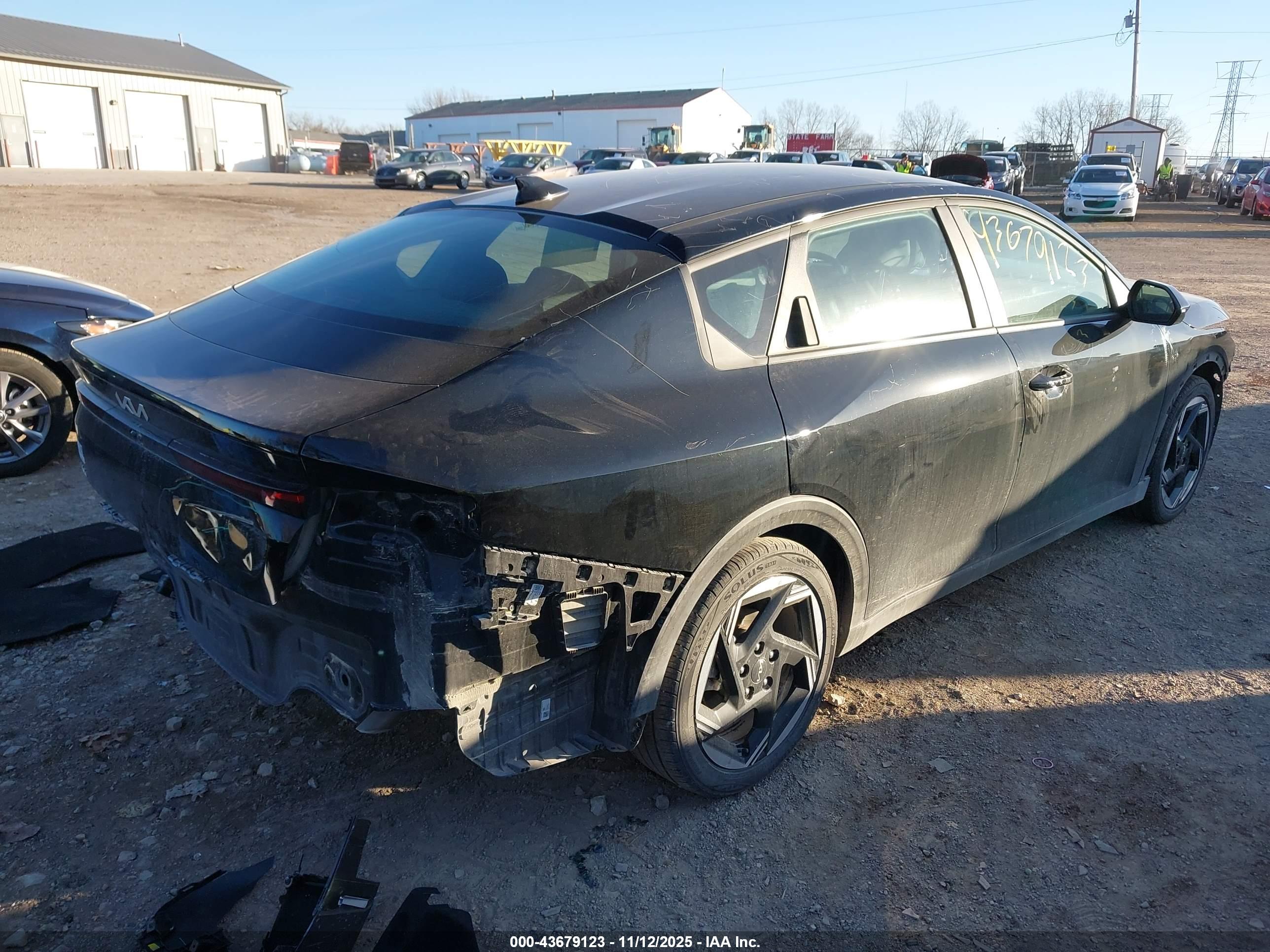 KIA K4 image 4
