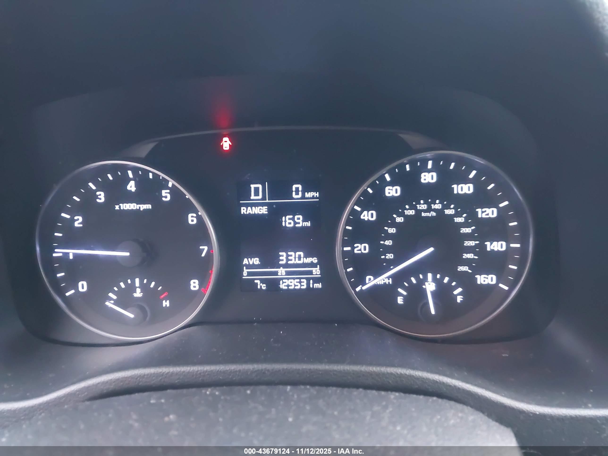 HYUNDAI ELANTRA image 7