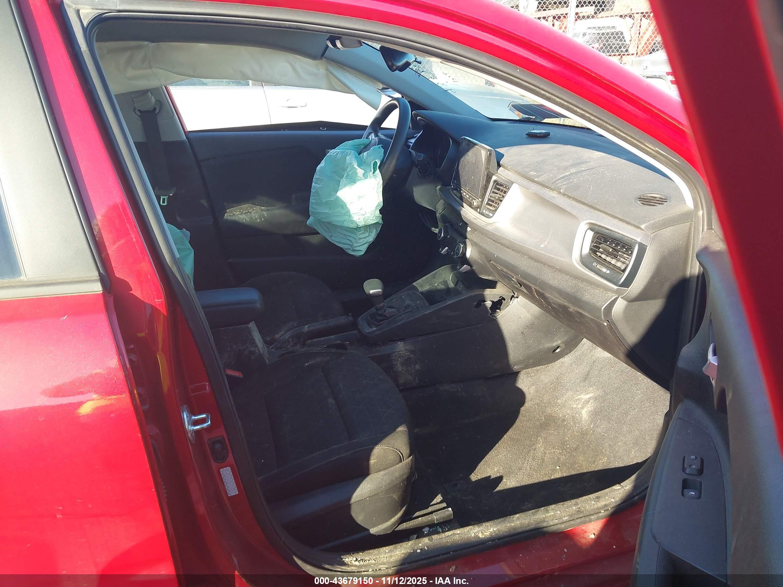 KIA RIO image 5