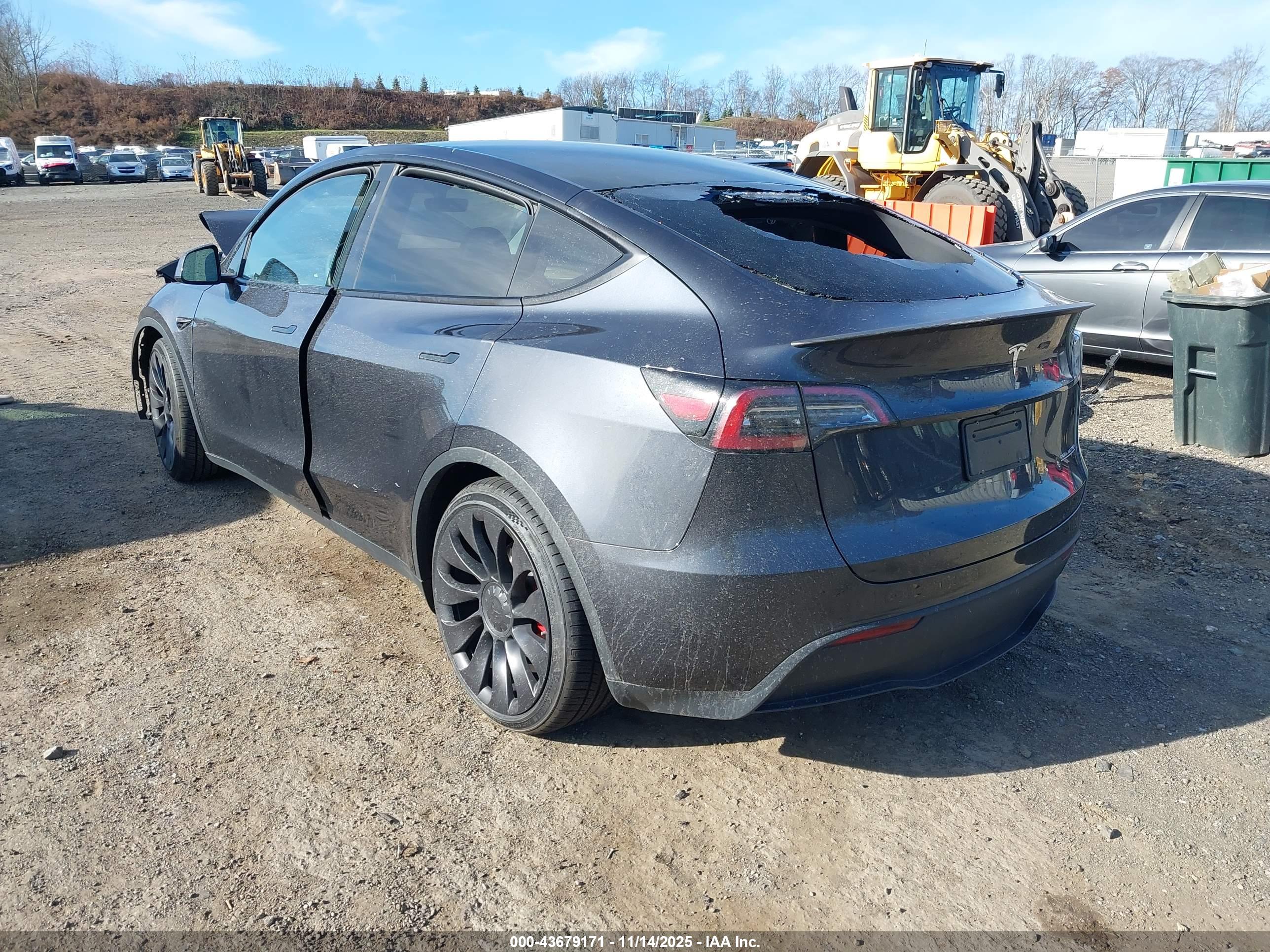 TESLA MODEL image 3