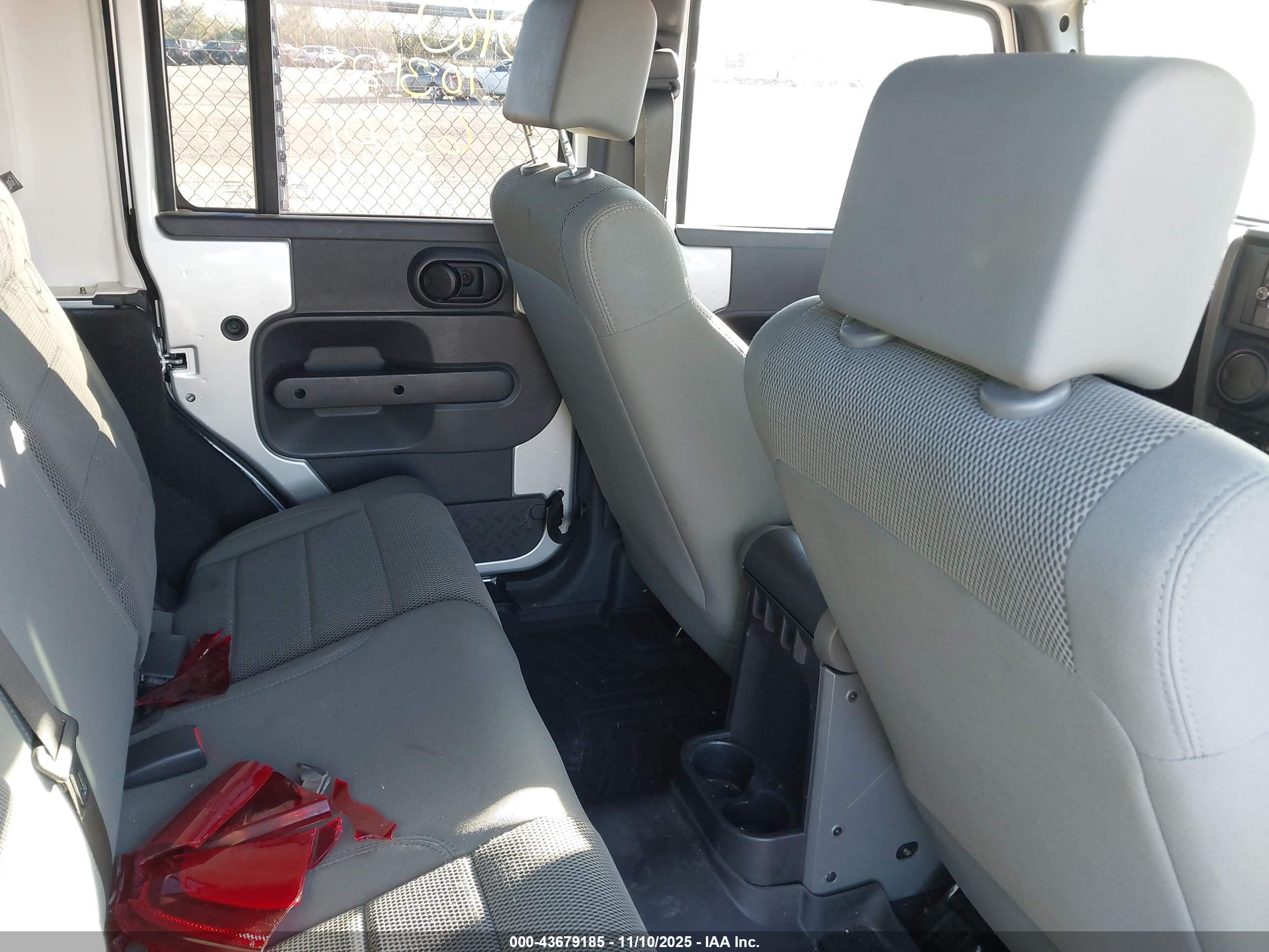 JEEP WRANGLER image 8