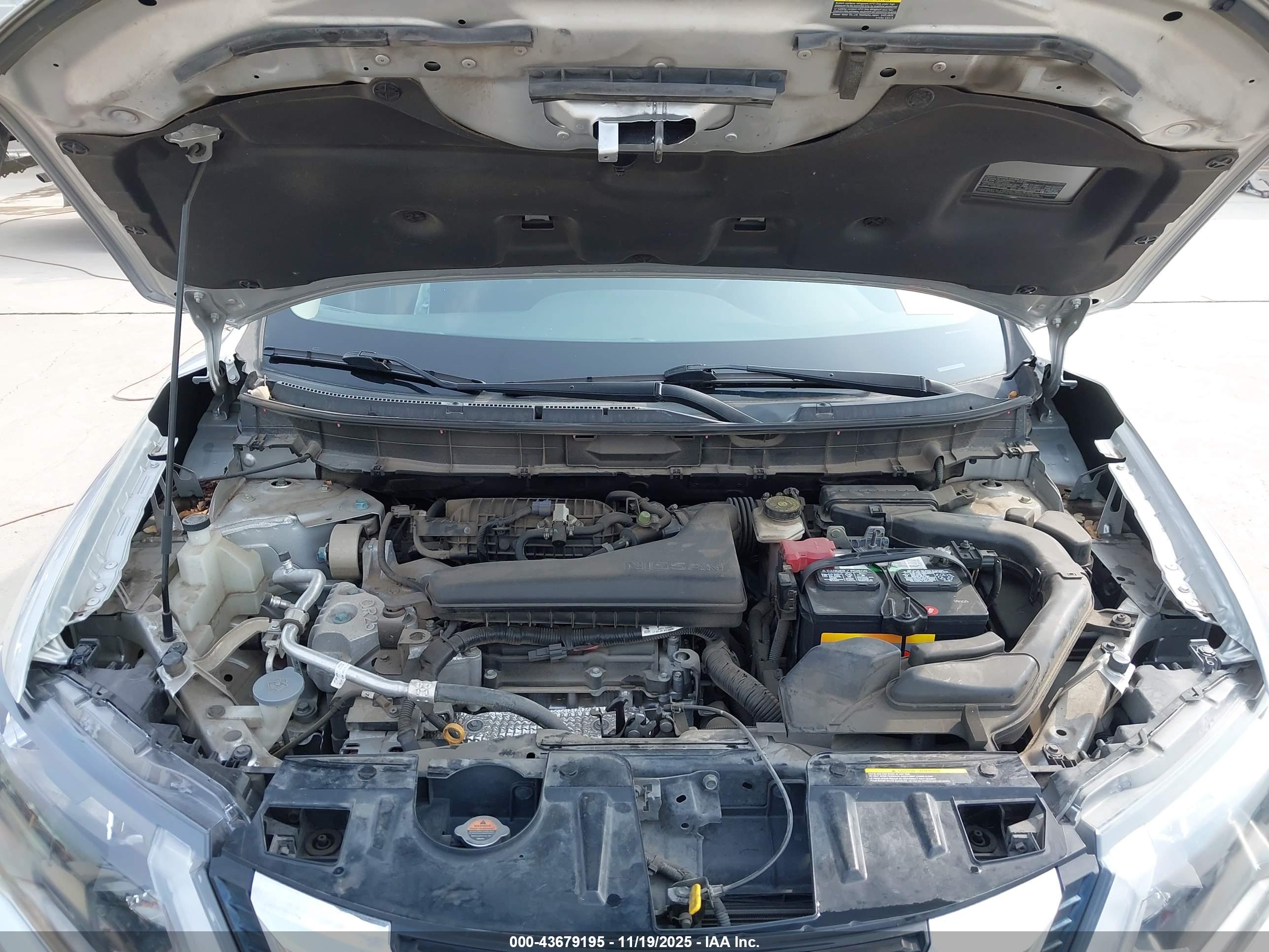 NISSAN ROGUE image 10