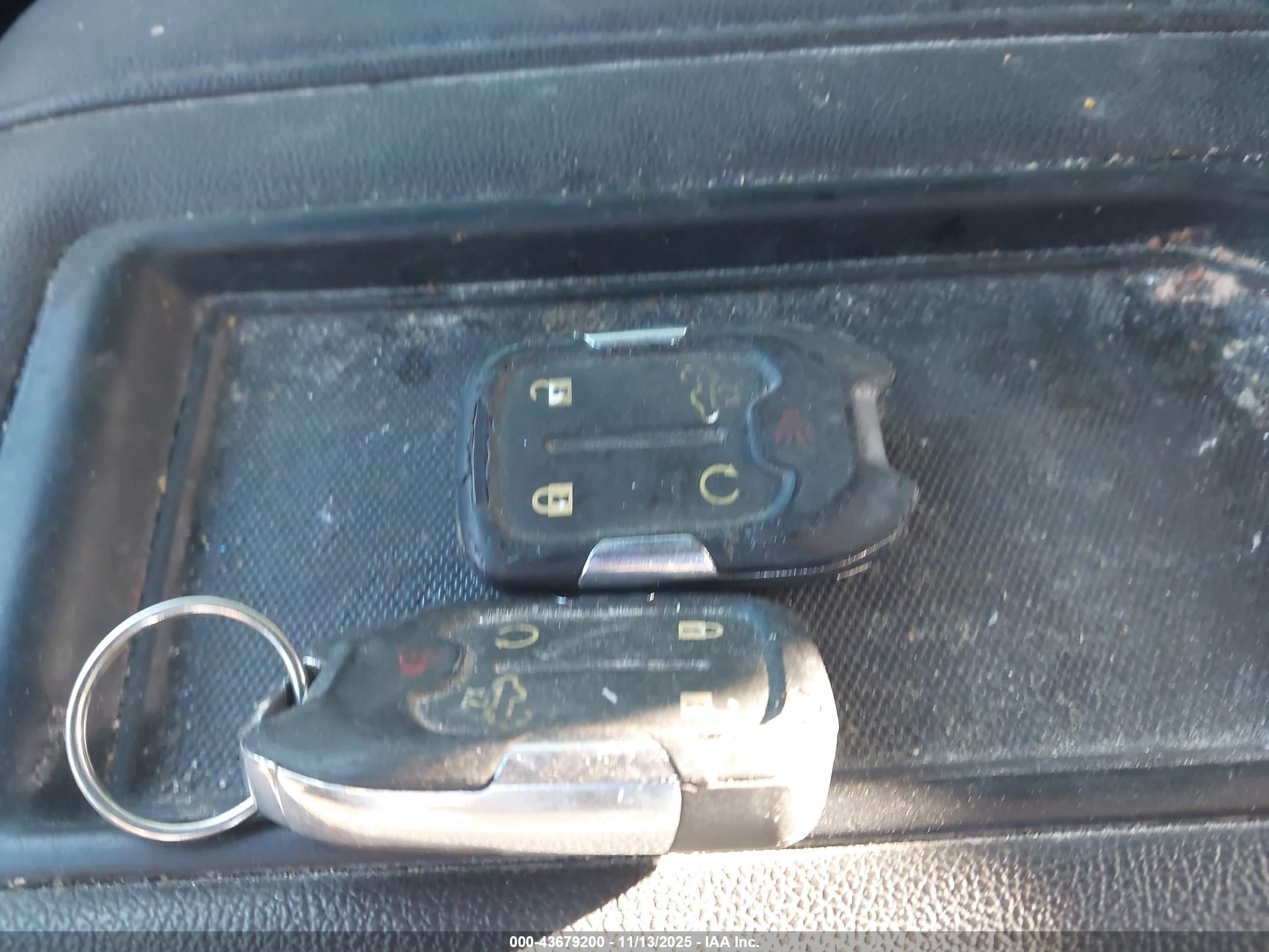 CHEVROLET SILVERADO image 11