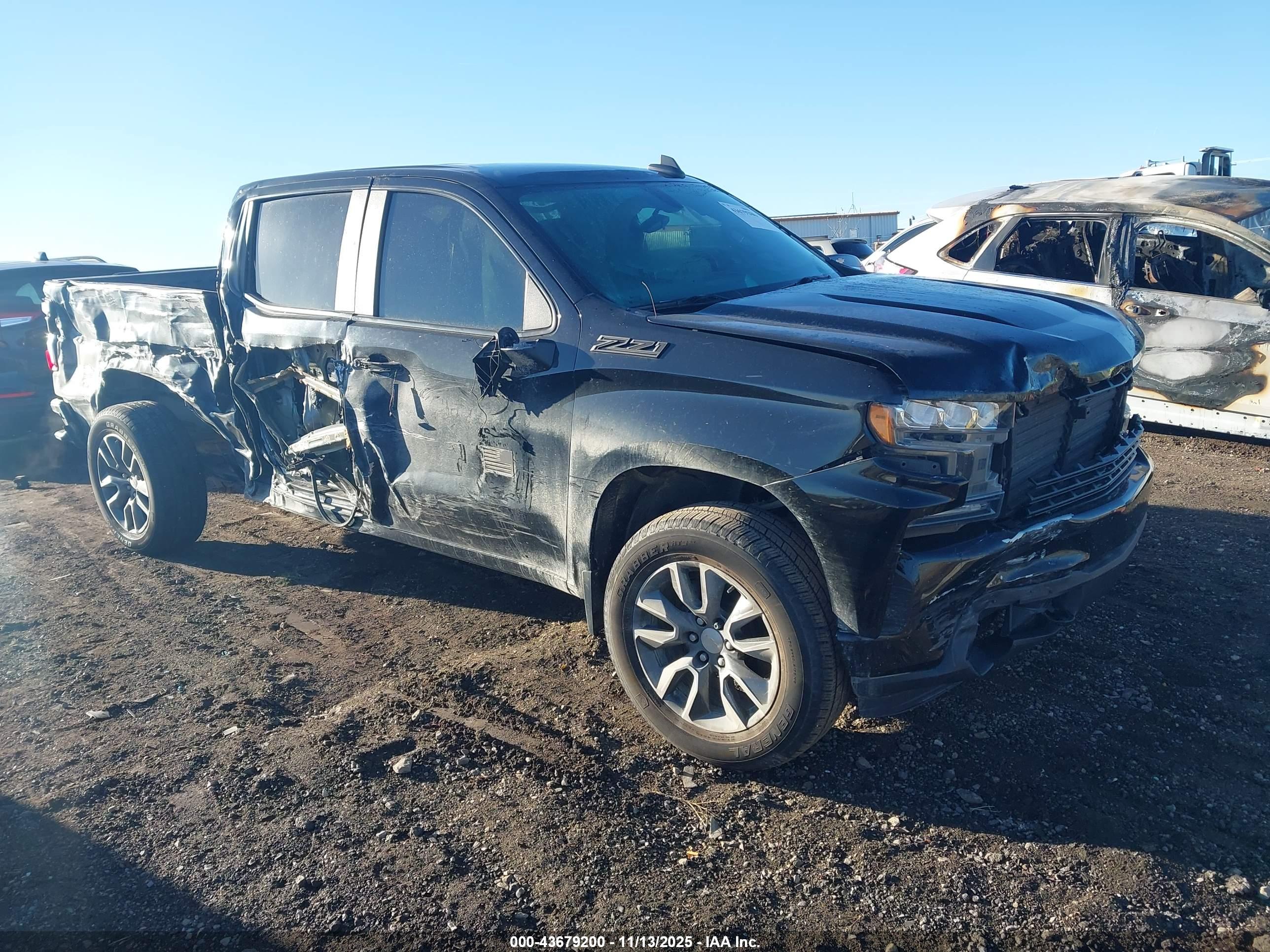 CHEVROLET SILVERADO image 6