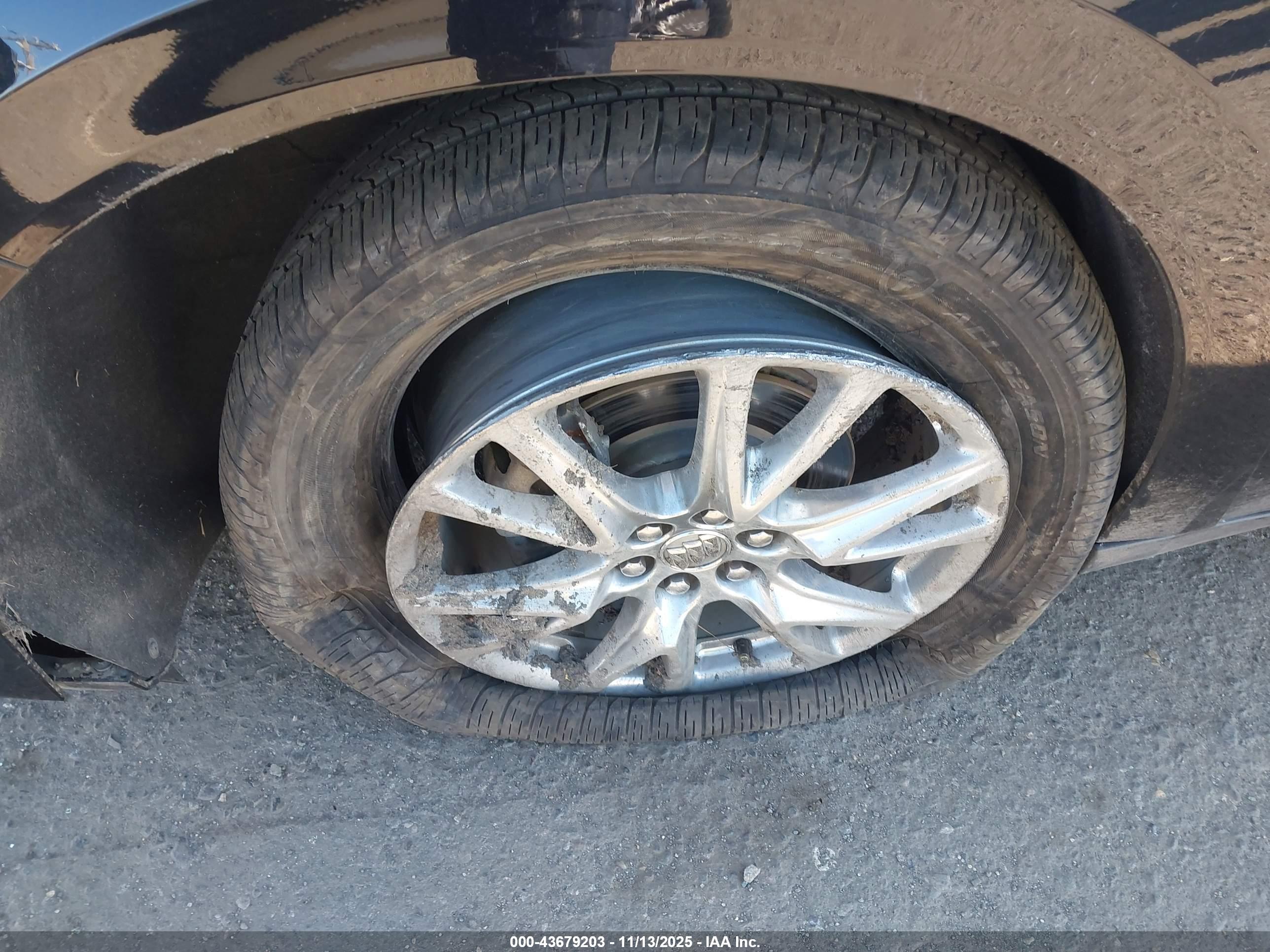 BUICK ENCLAVE image 6
