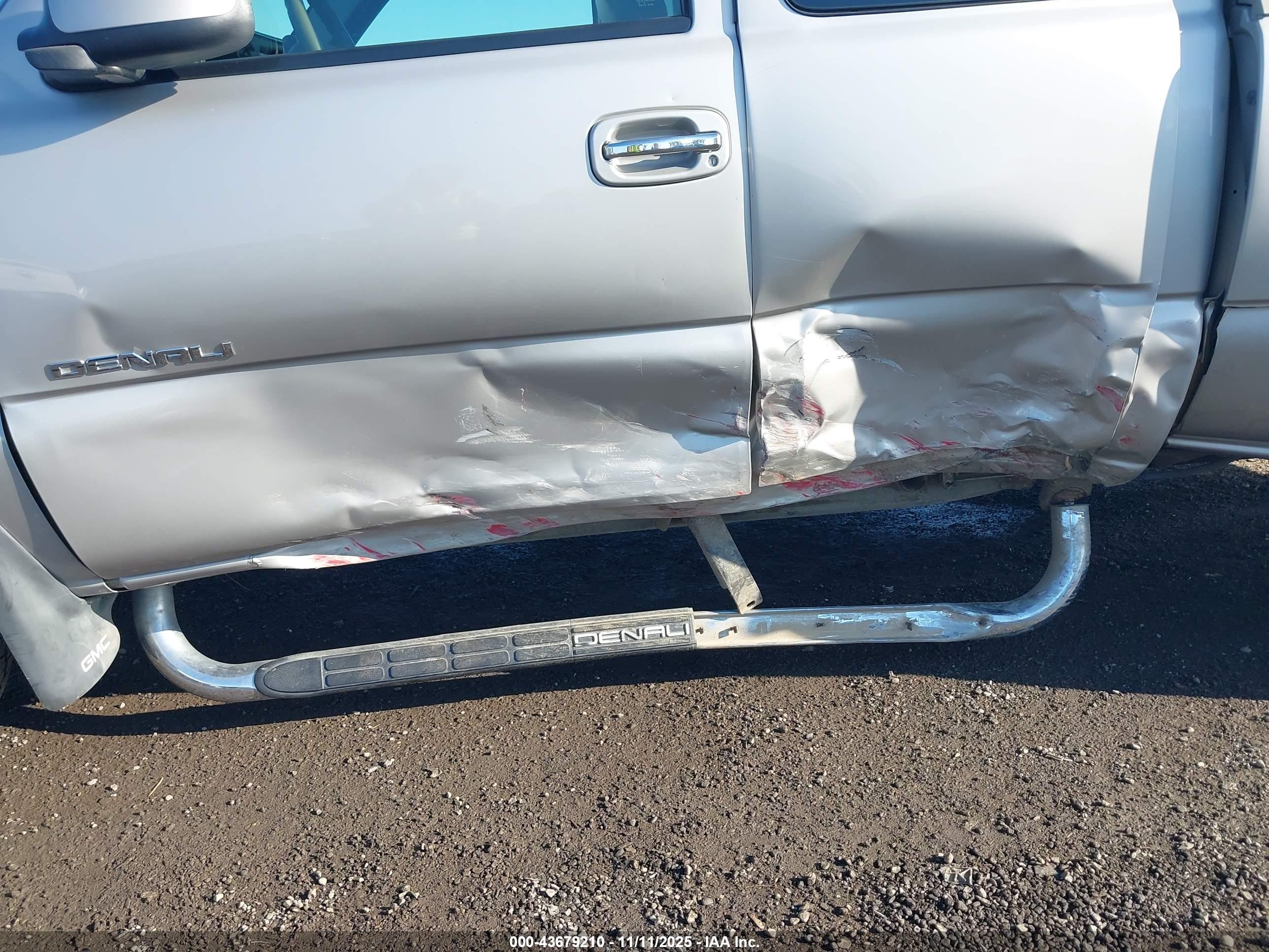 GMC SIERRA image 6
