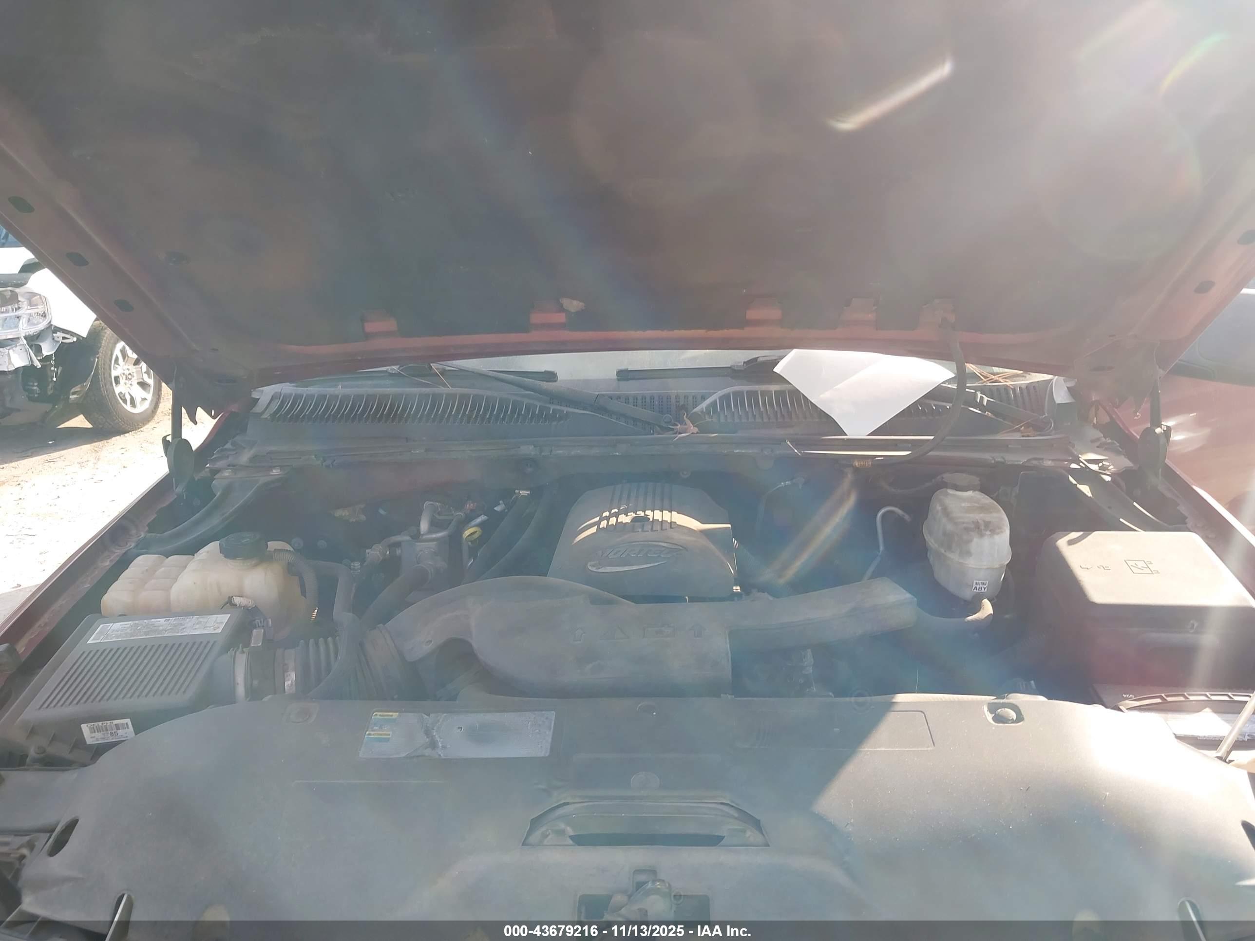 CHEVROLET TAHOE image 10