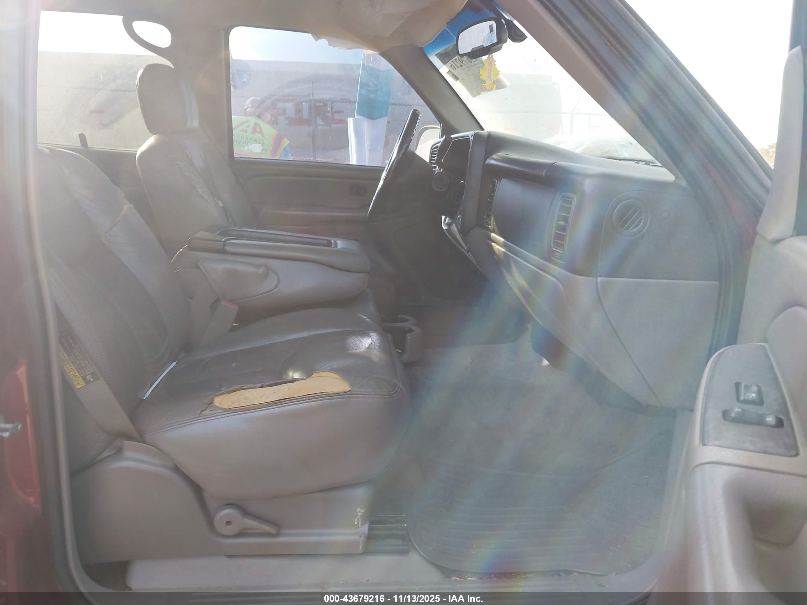 CHEVROLET TAHOE image 5