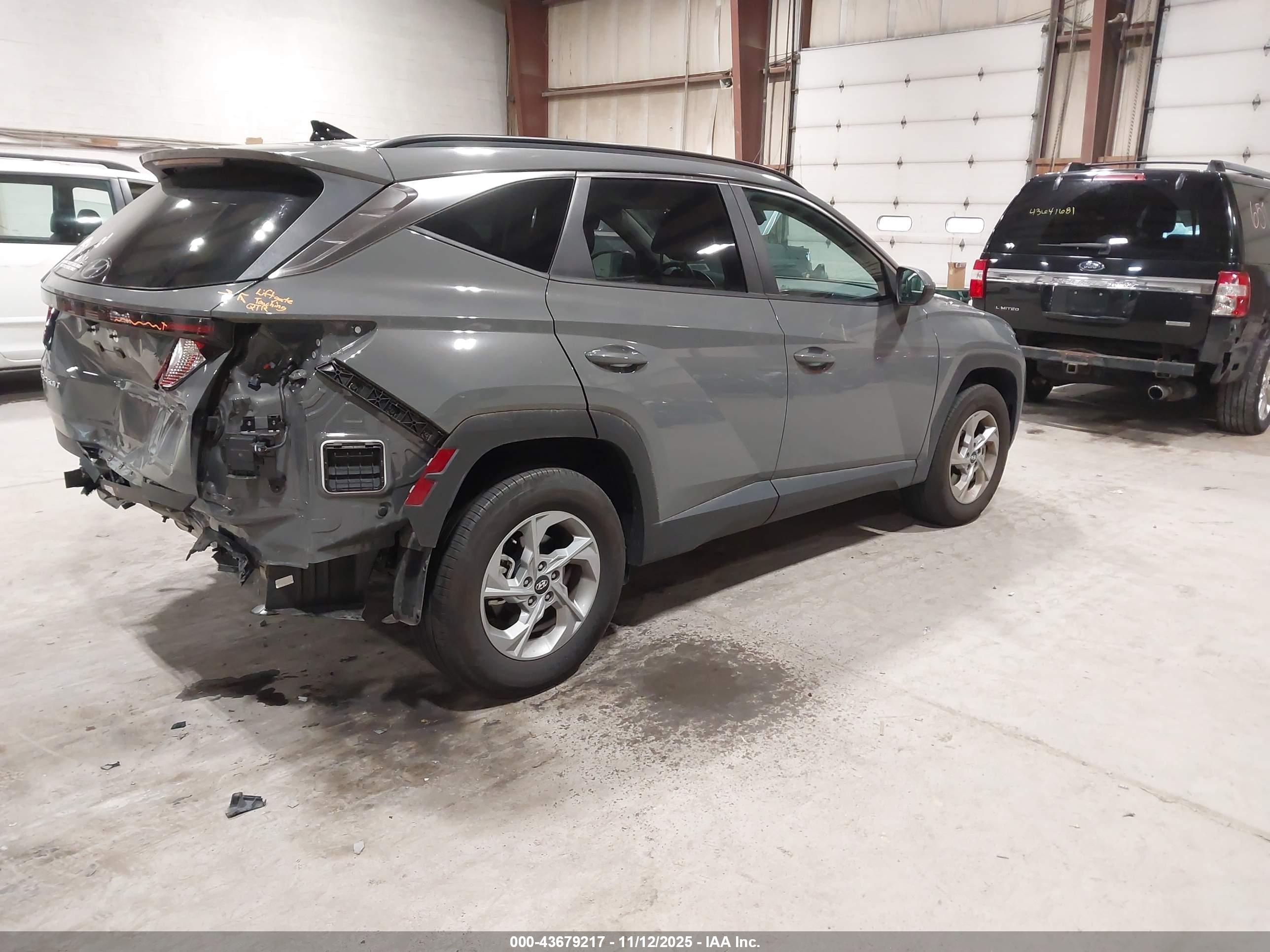 HYUNDAI TUCSON image 4