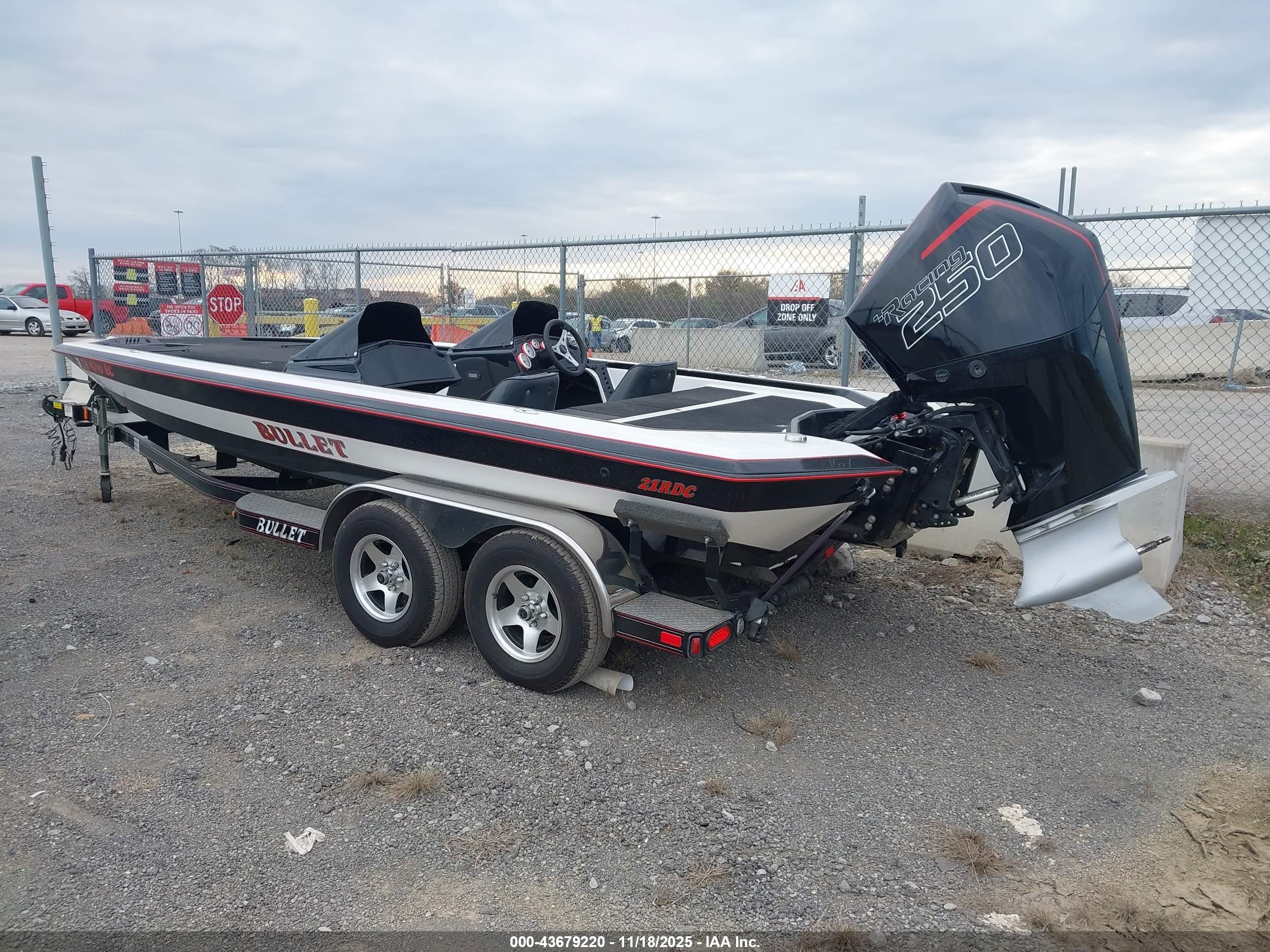 BULLET BASSBOAT image 3