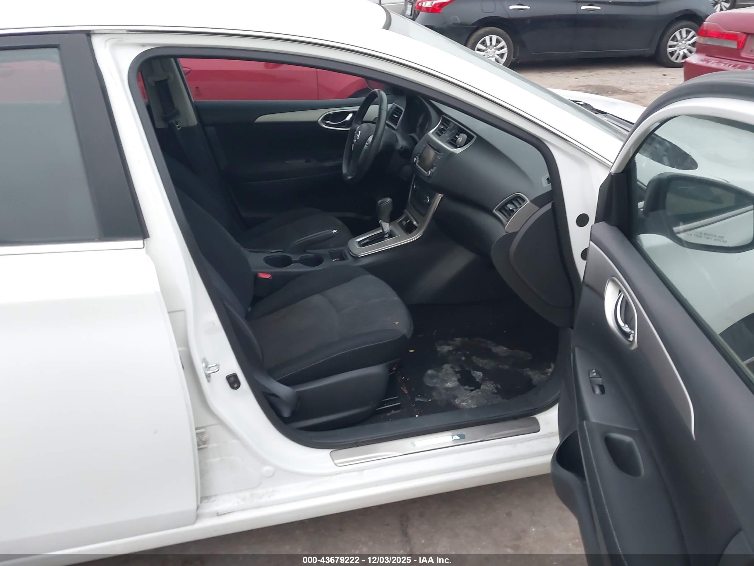 NISSAN SENTRA image 5