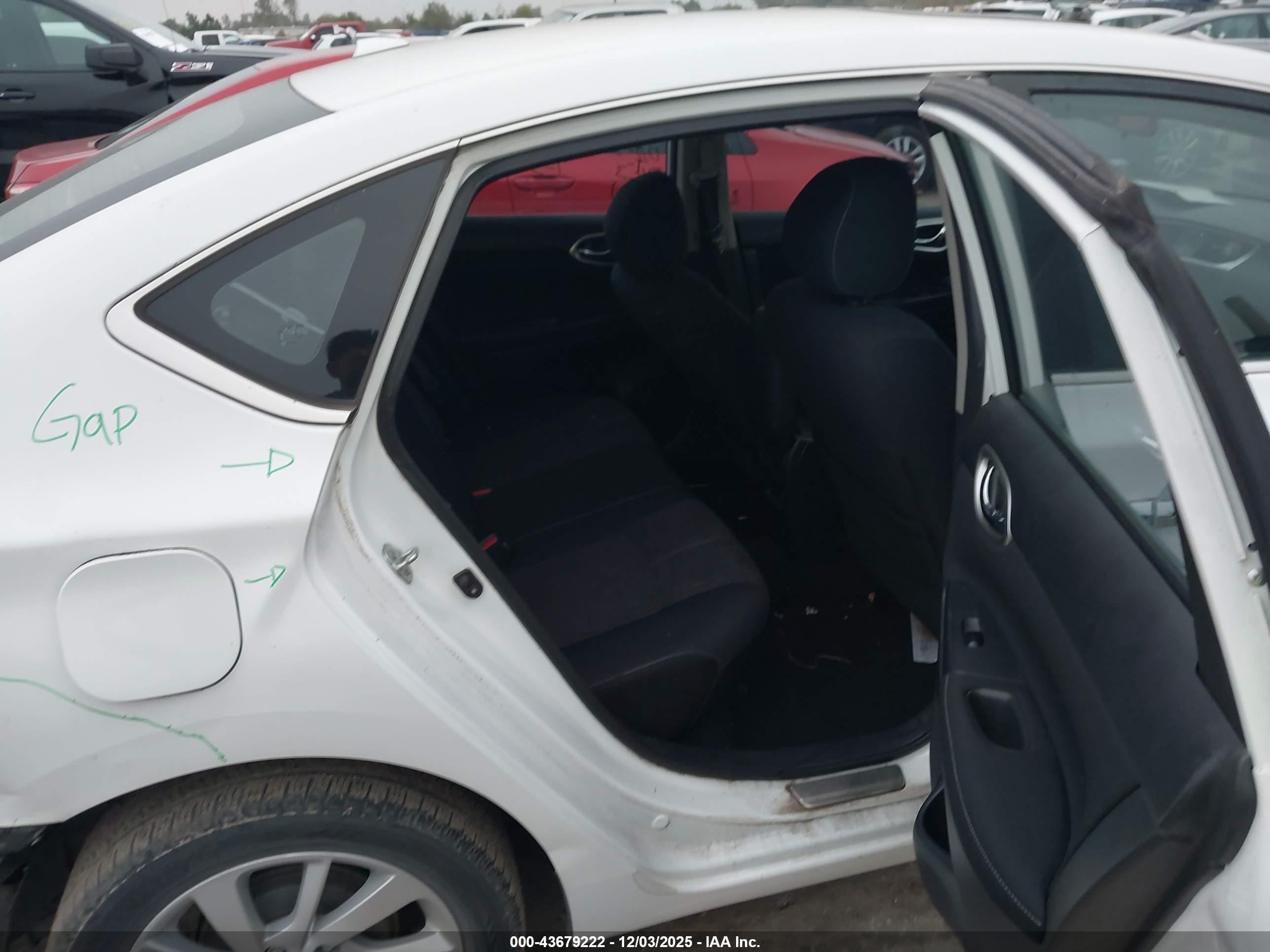 NISSAN SENTRA image 8