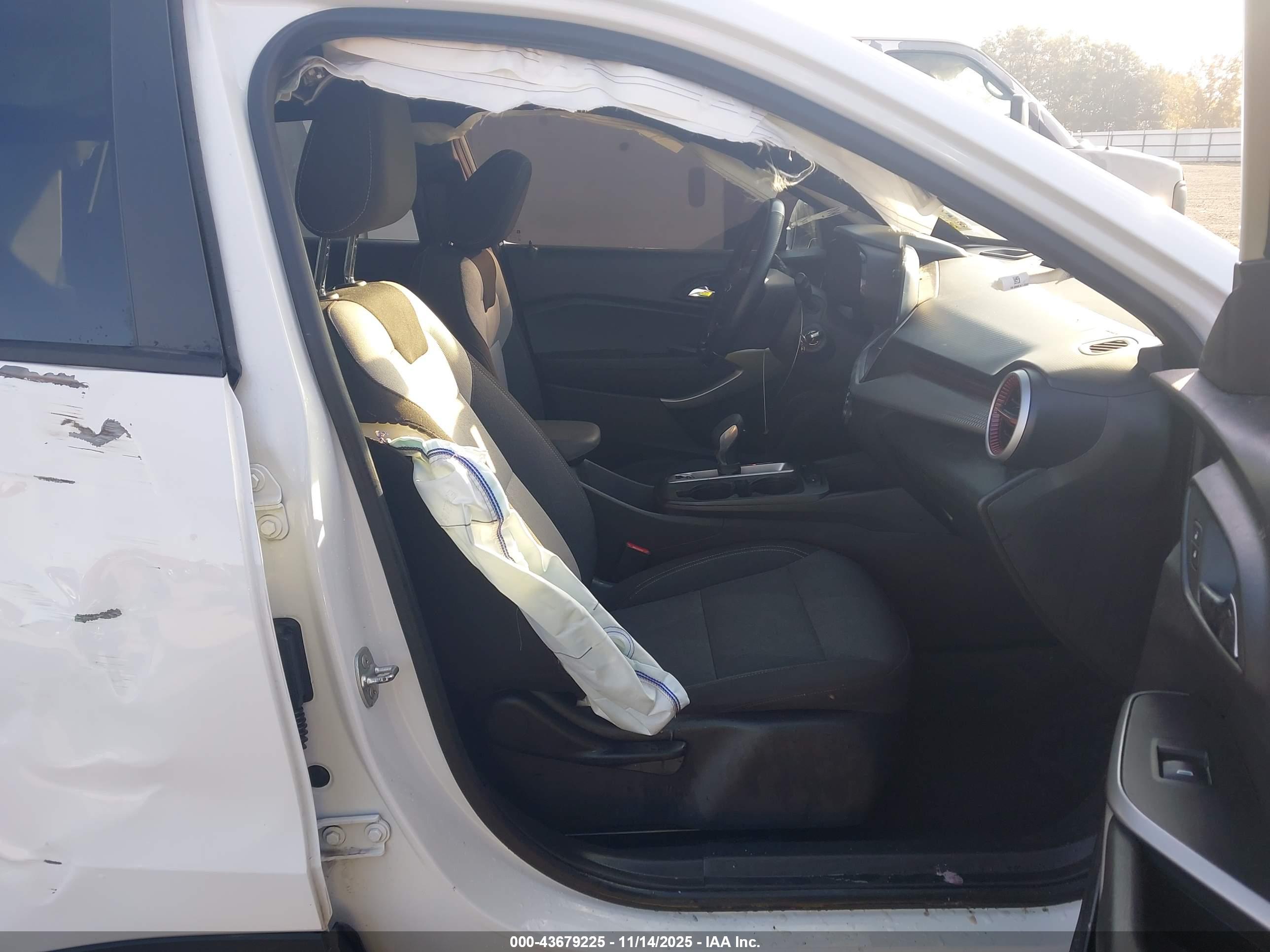 CHEVROLET TRAX image 5