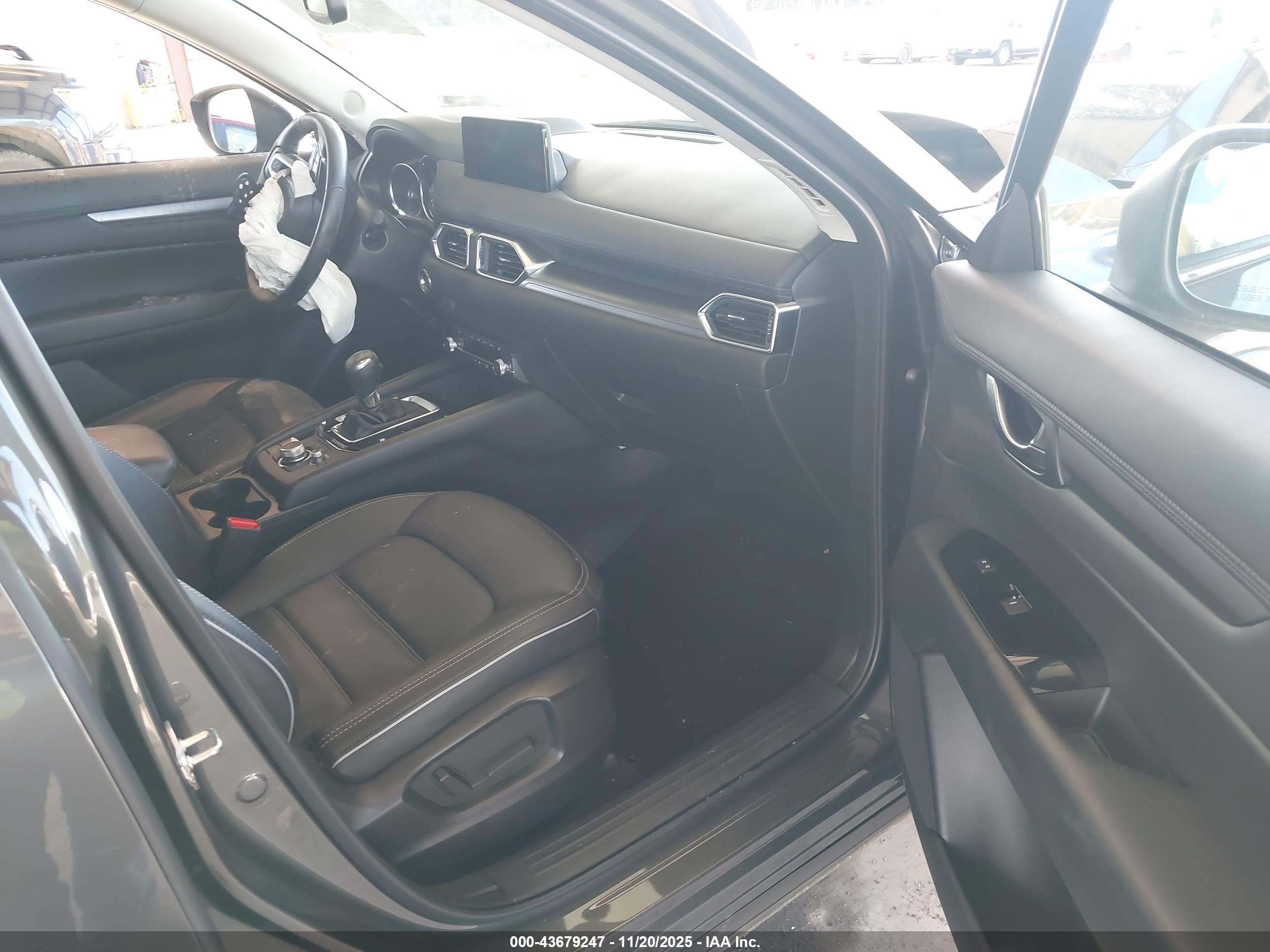 MAZDA CX-5 image 5