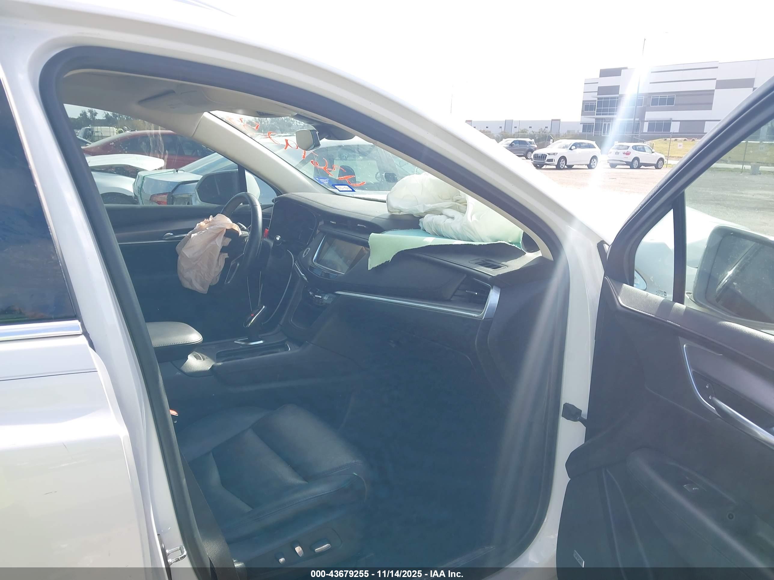 CADILLAC XT5 image 5
