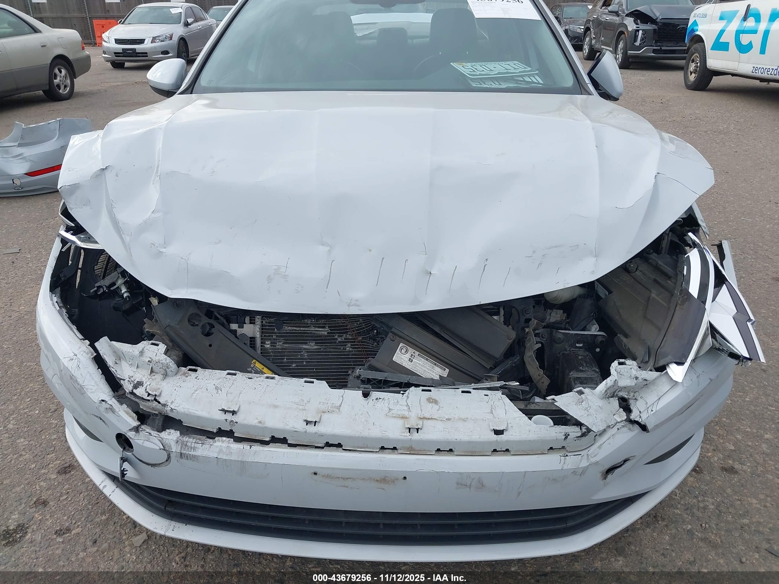 VOLKSWAGEN JETTA image 6