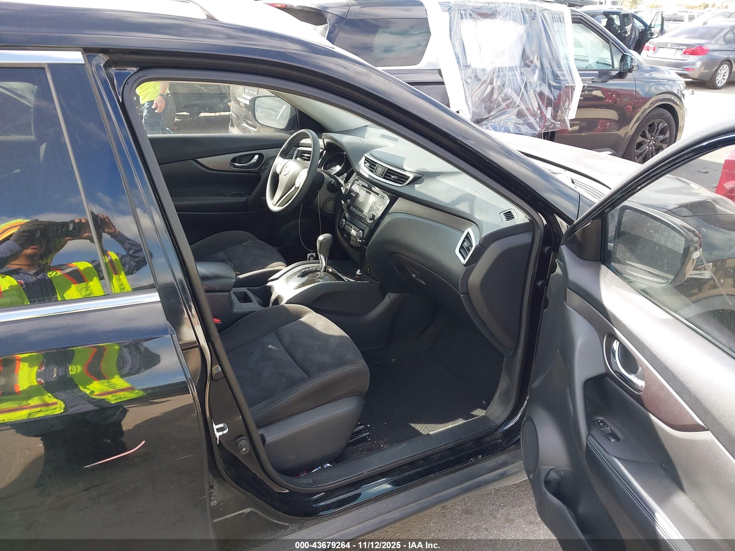 NISSAN ROGUE image 5