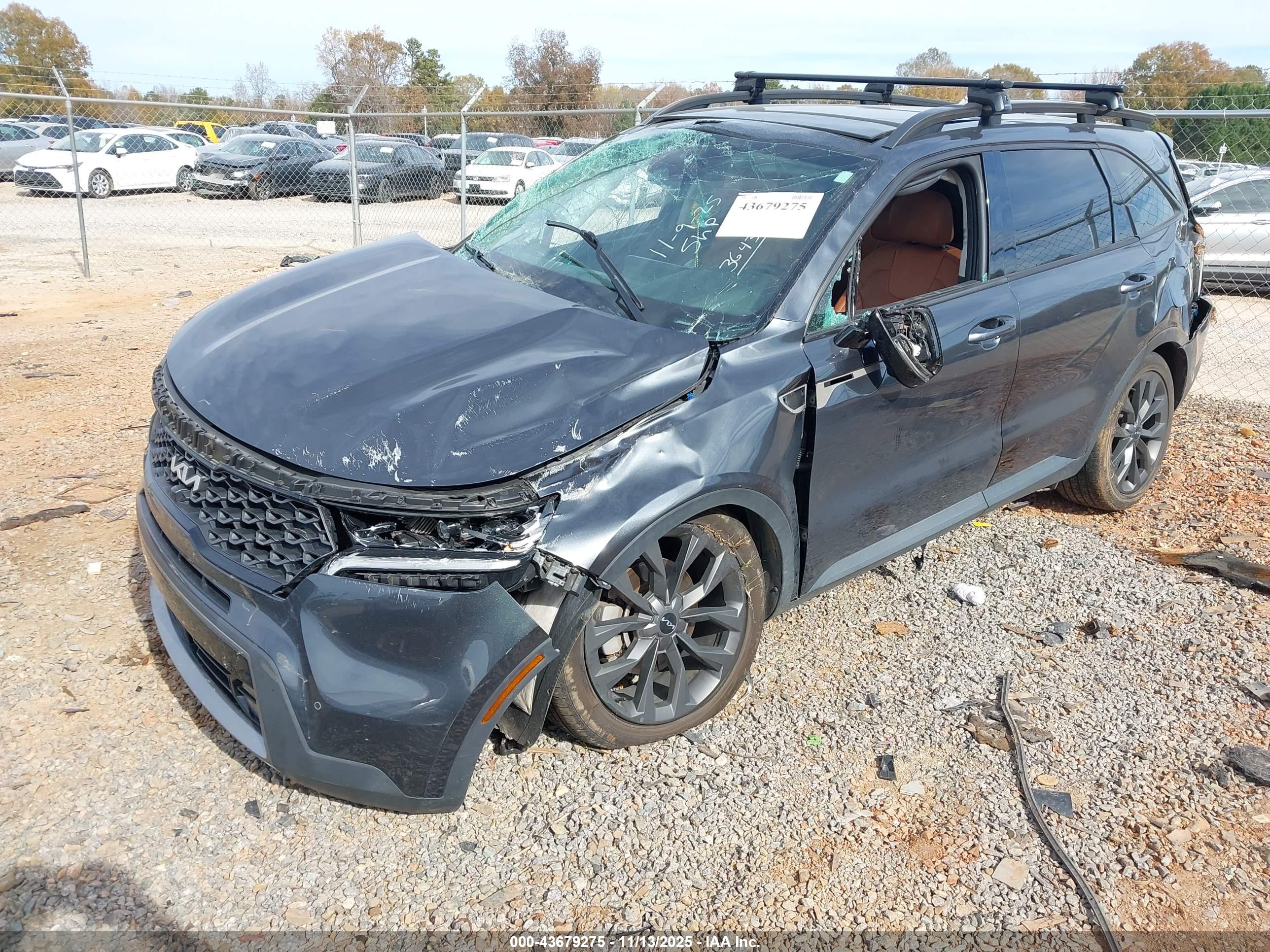 KIA SORENTO image 2