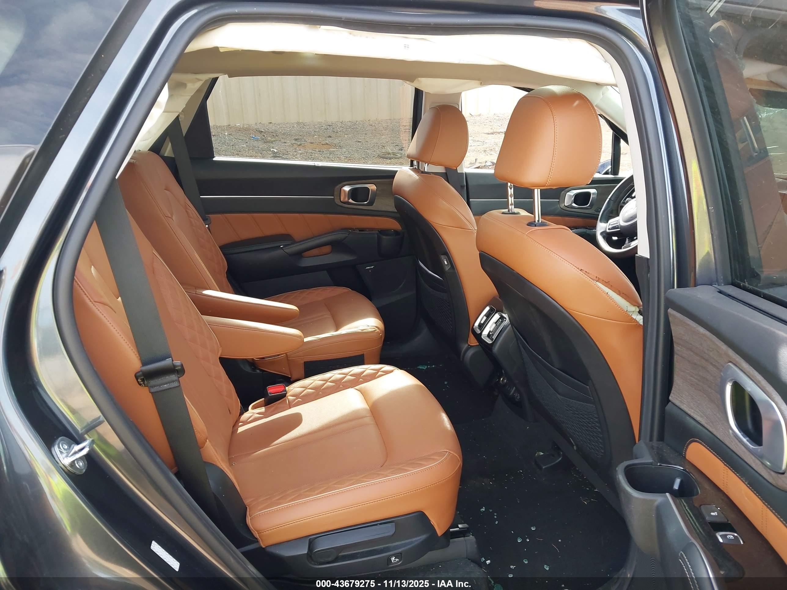KIA SORENTO image 8