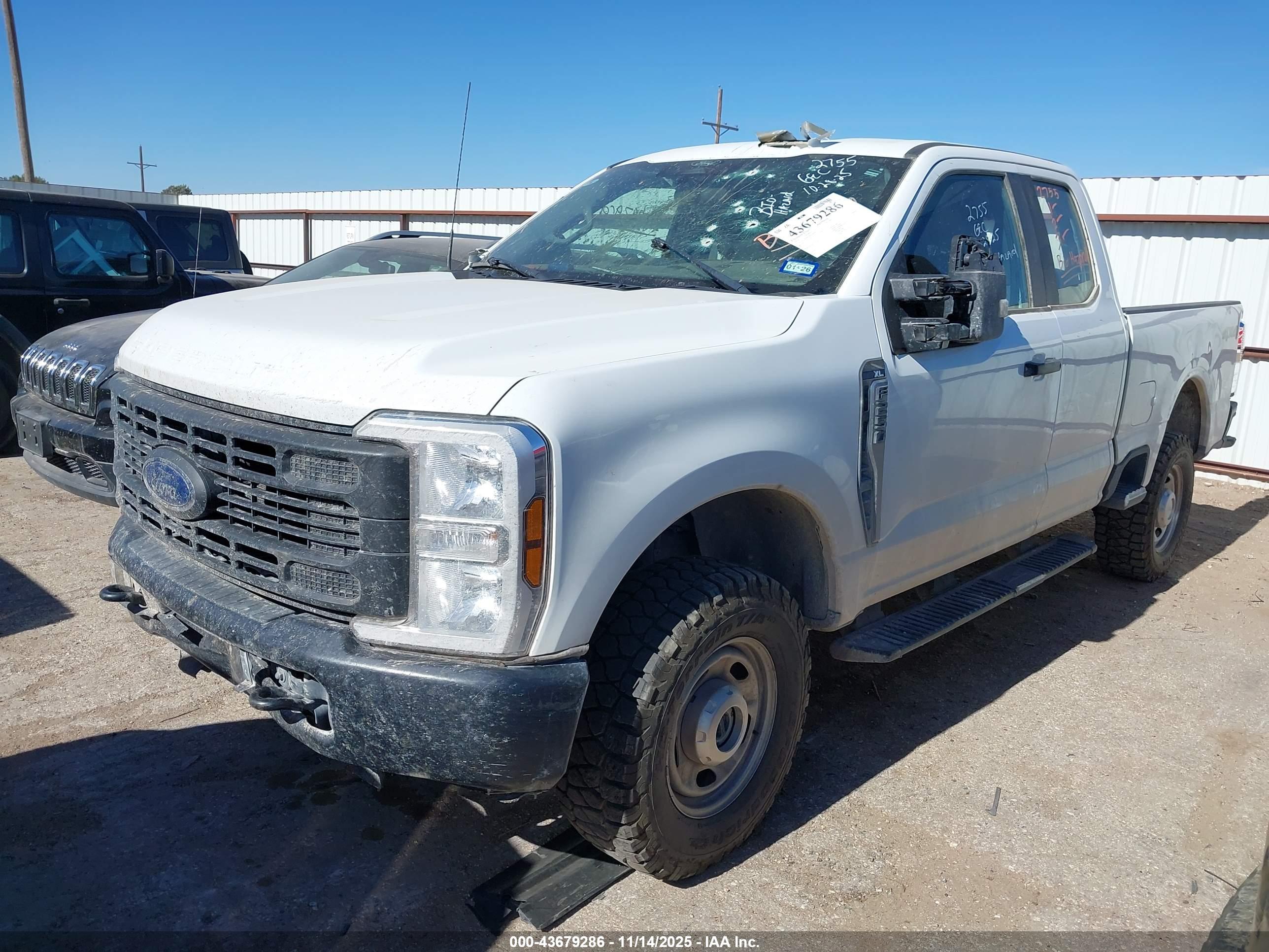 FORD F-250 image 2