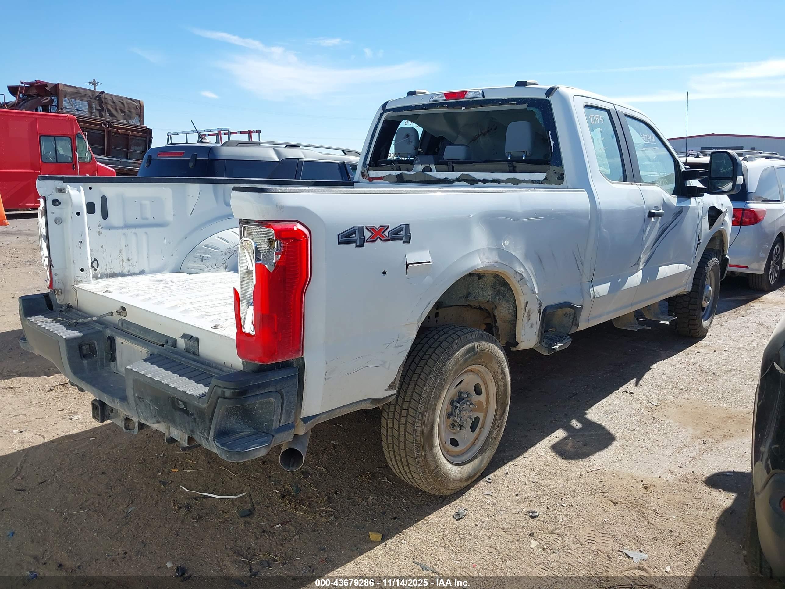 FORD F-250 image 4