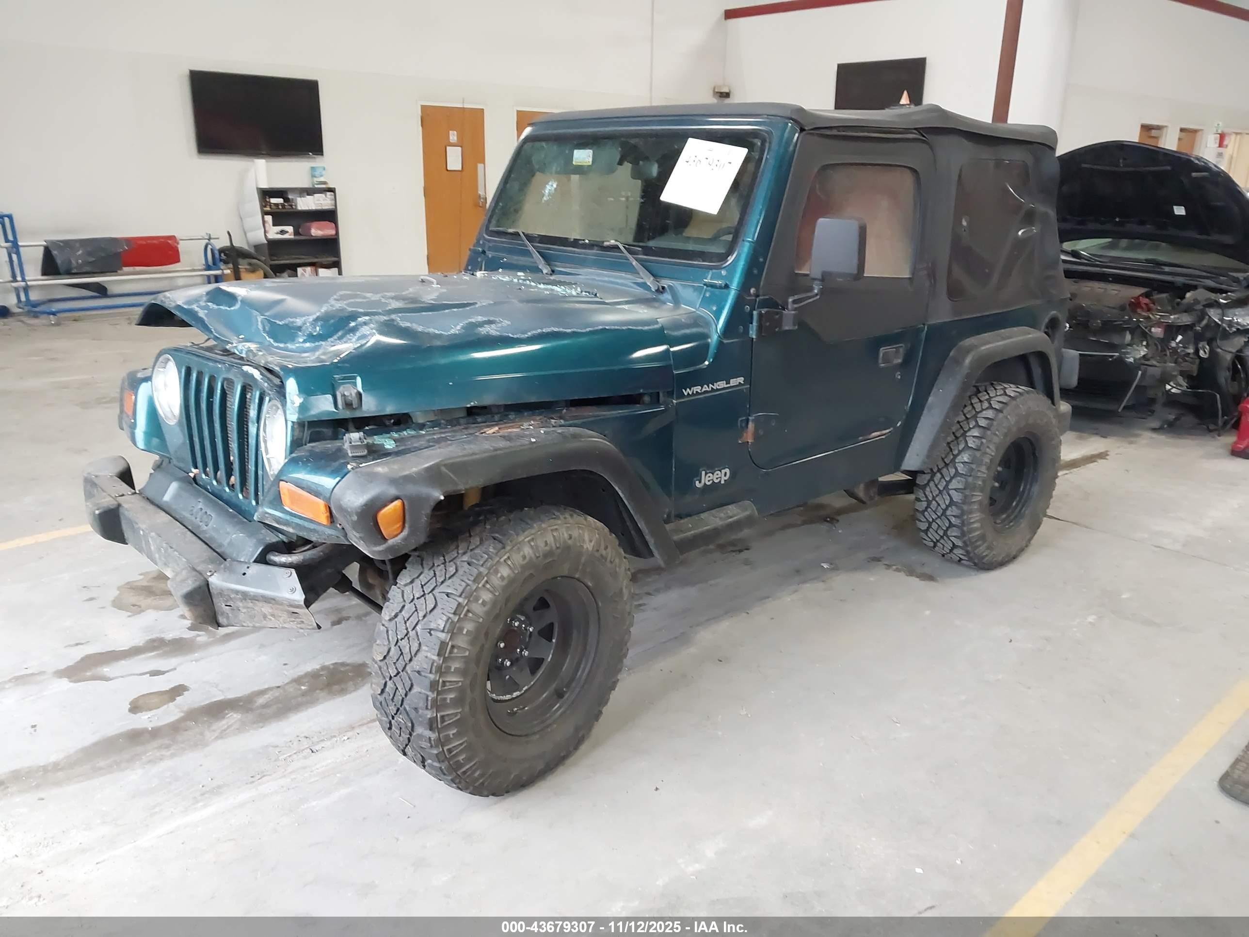 JEEP WRANGLER image 2