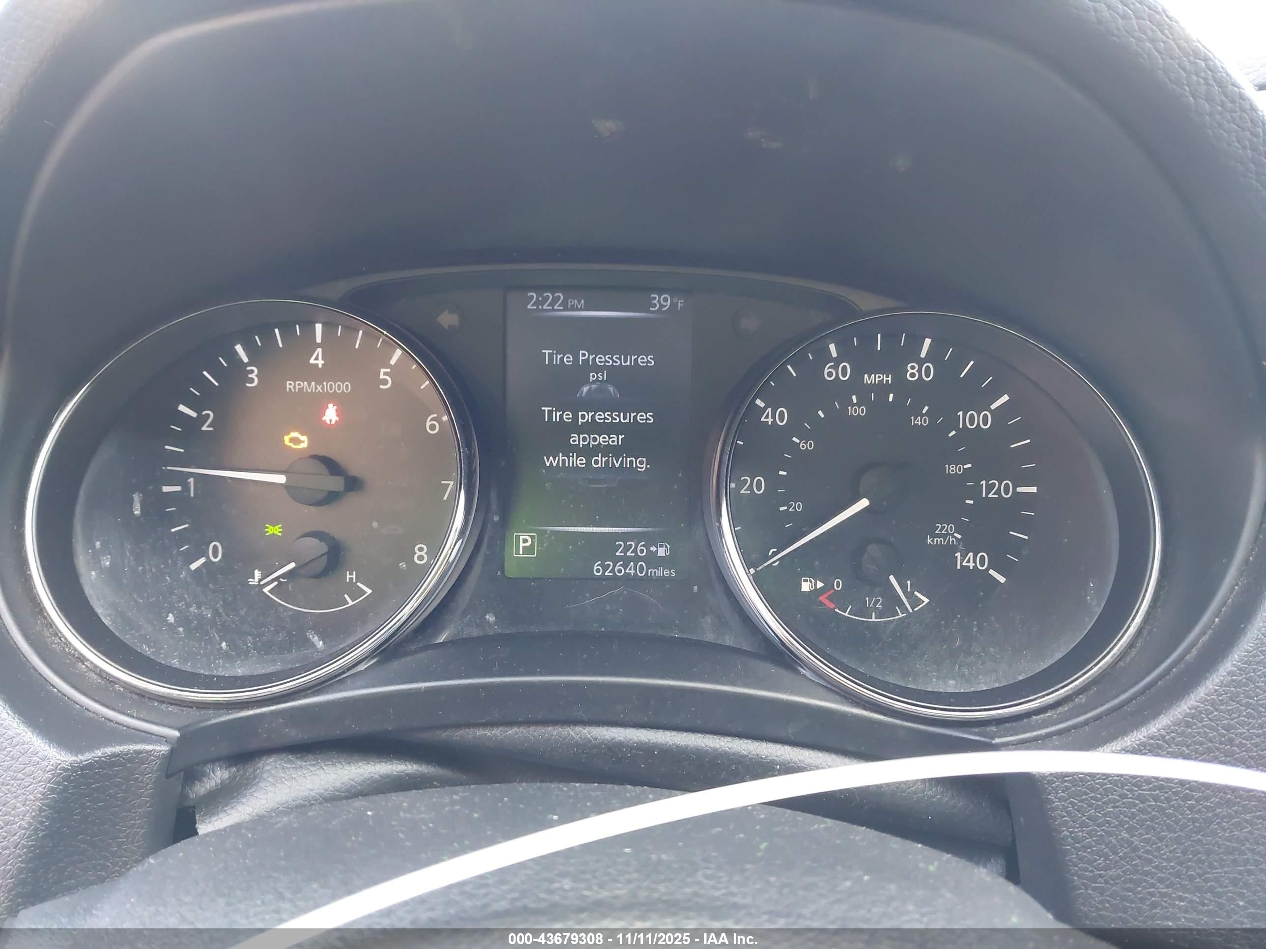 NISSAN ROGUE image 7