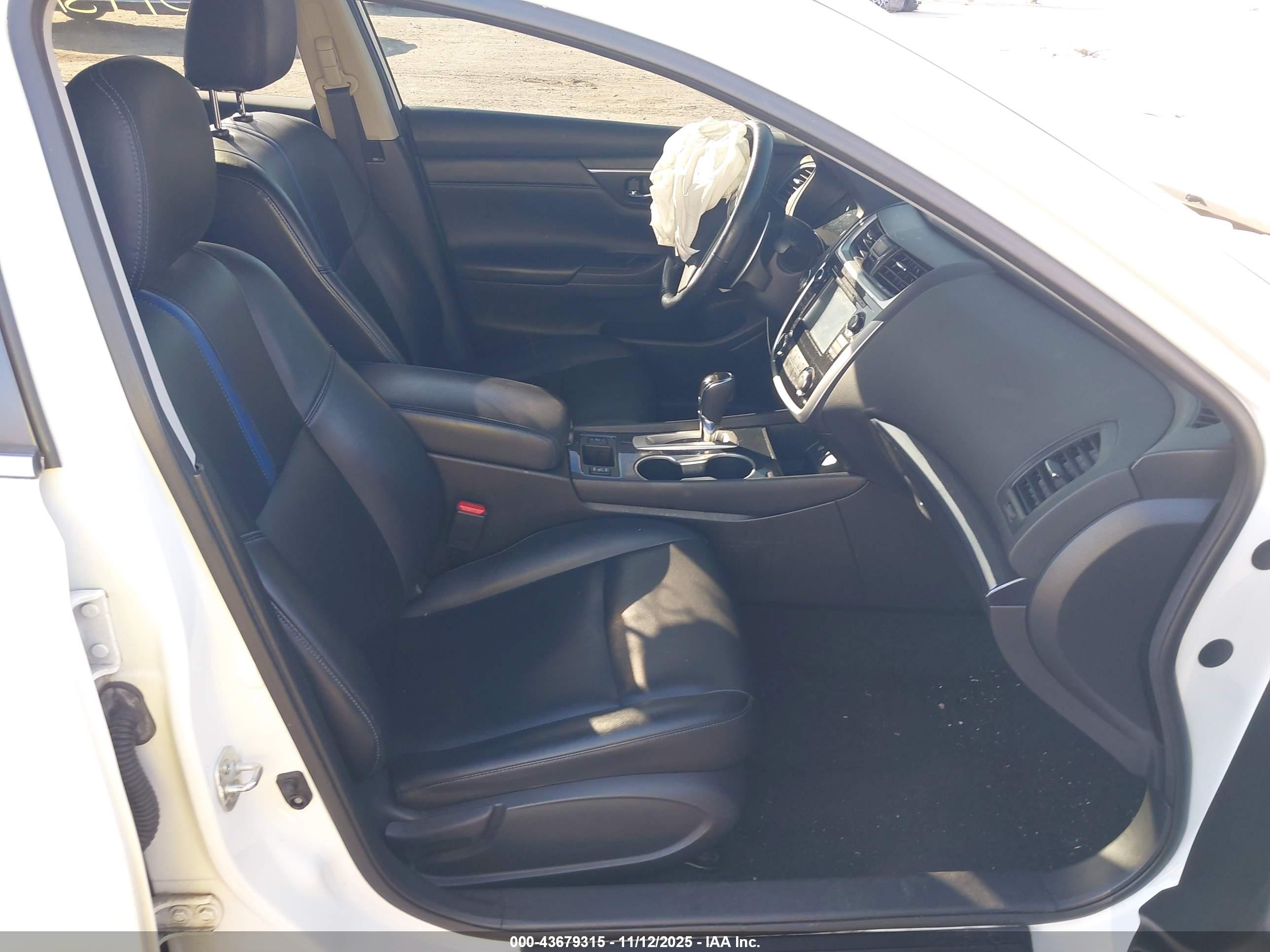 NISSAN ALTIMA image 5