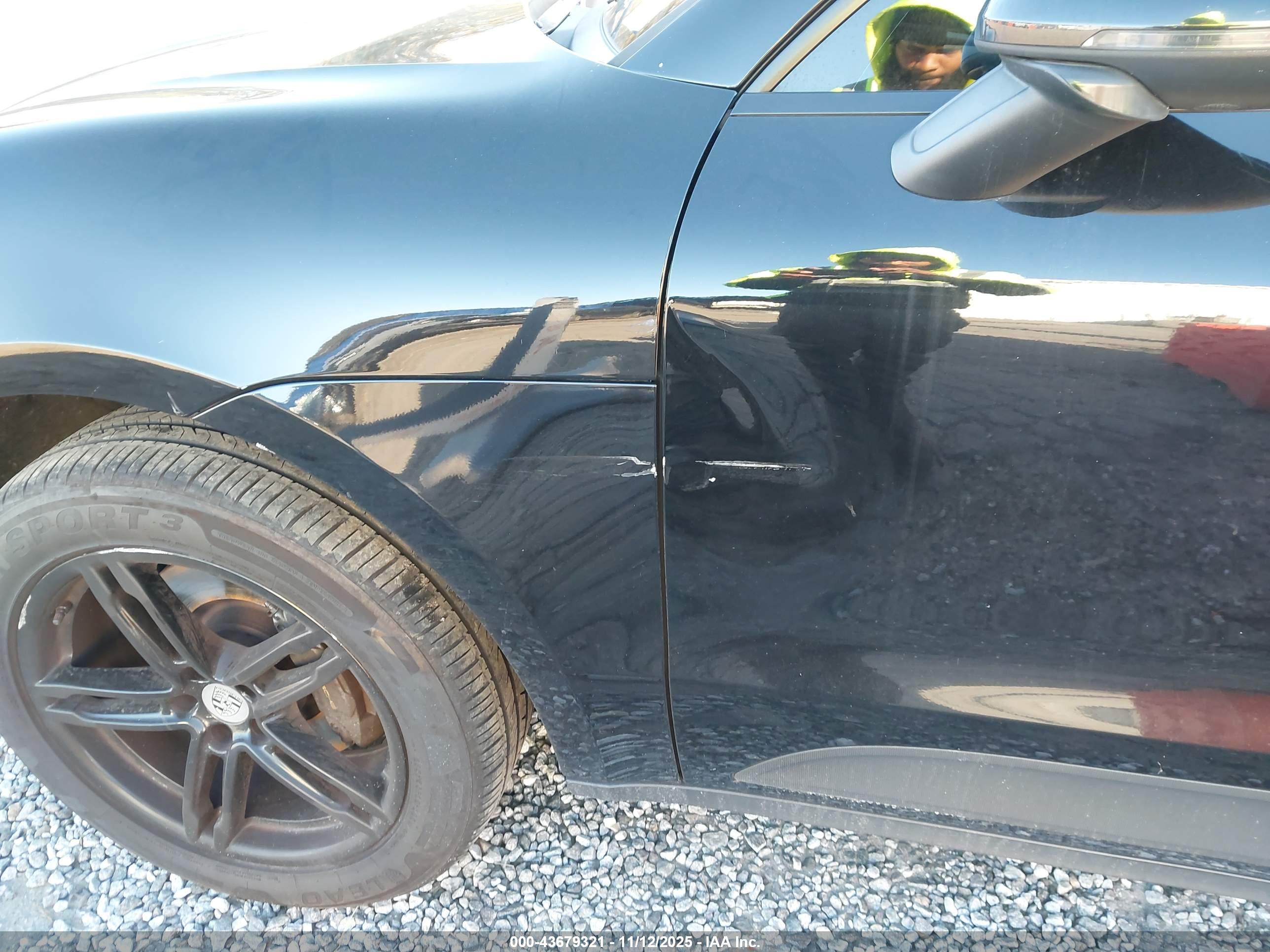 PORSCHE MACAN image 6