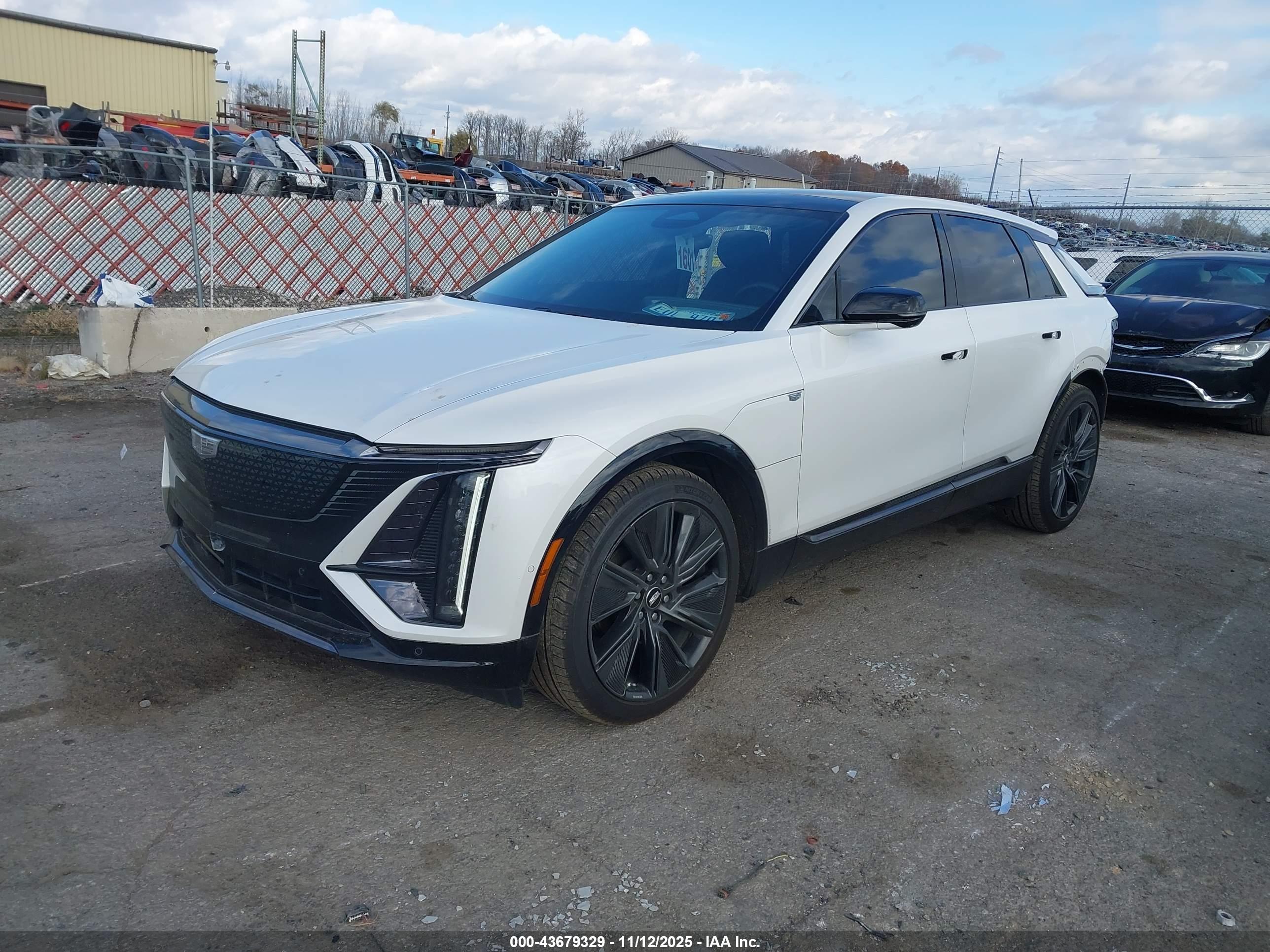 CADILLAC LYRIQ image 2