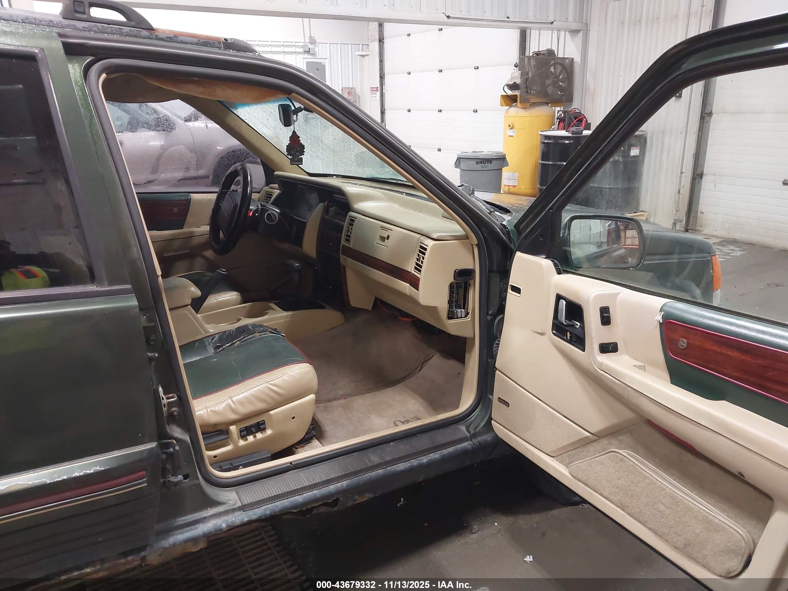 JEEP GRAND image 5