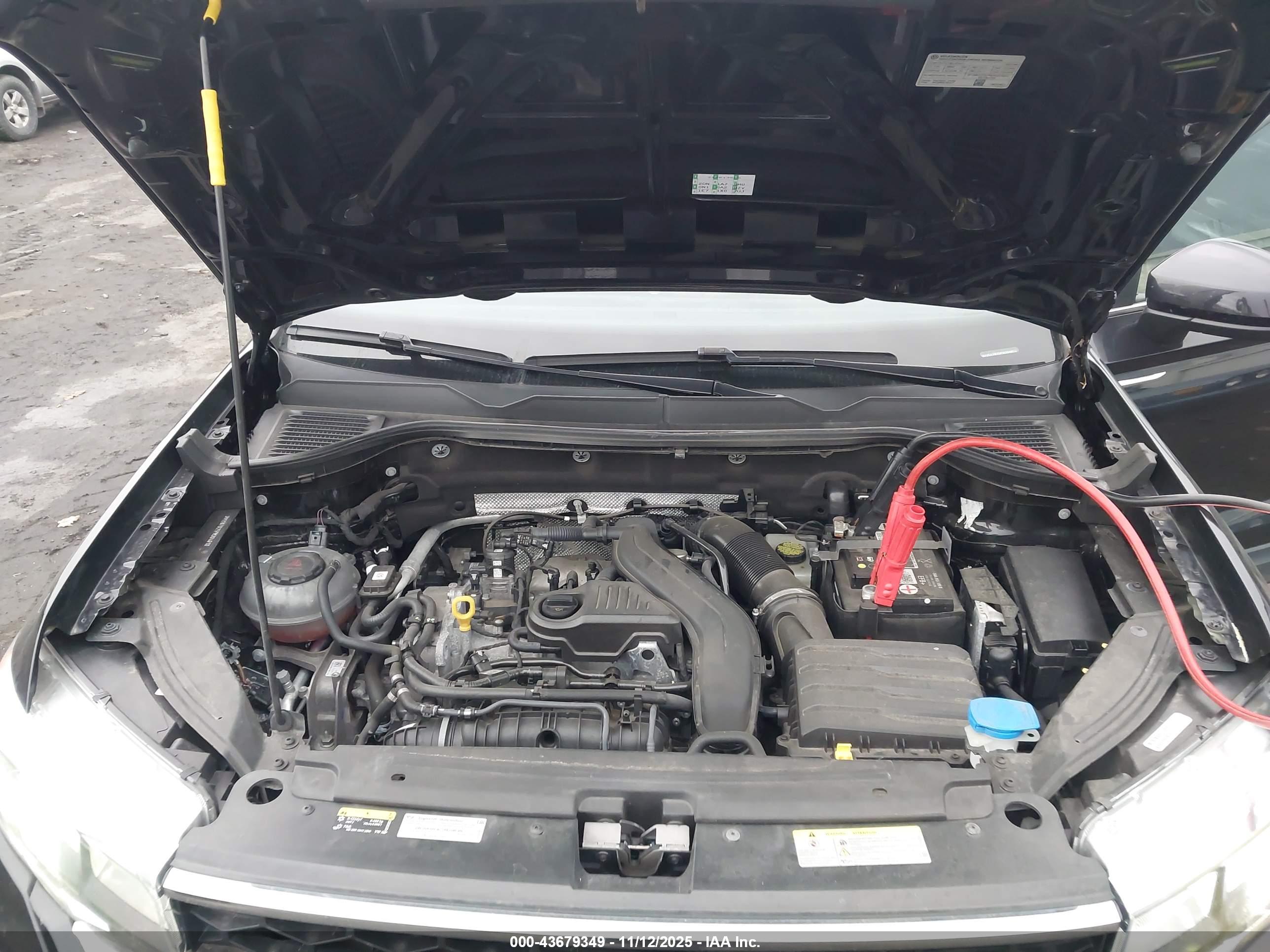 VOLKSWAGEN TAOS image 10