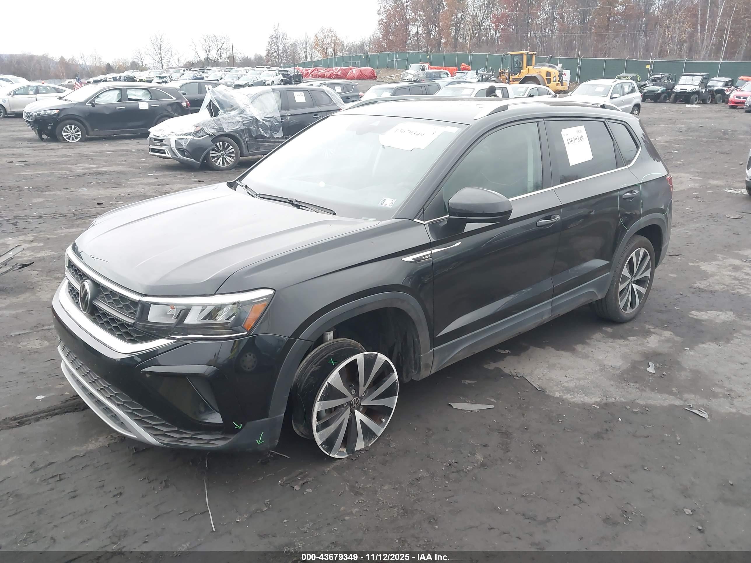 VOLKSWAGEN TAOS image 2