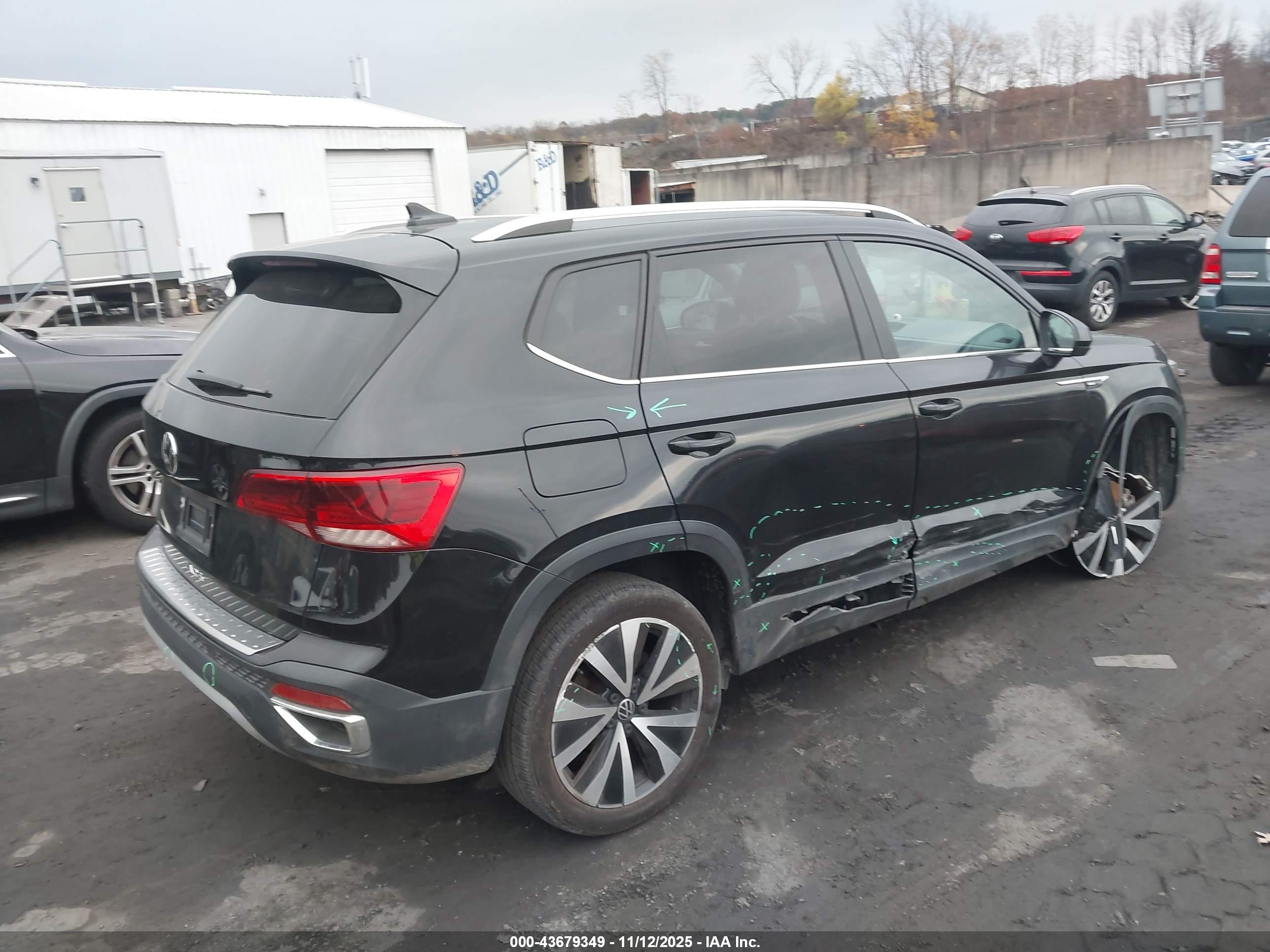 VOLKSWAGEN TAOS image 4