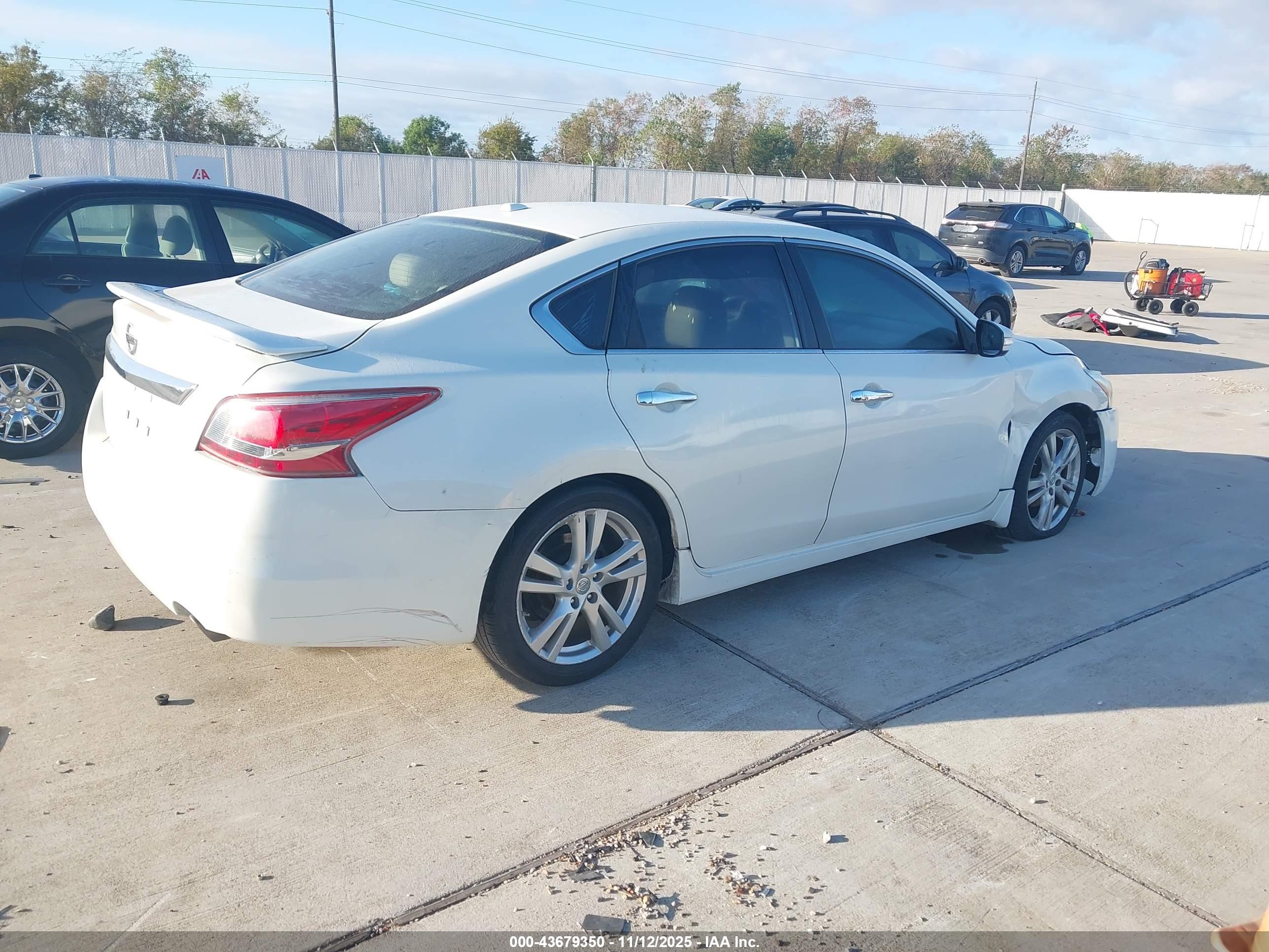 NISSAN ALTIMA image 4