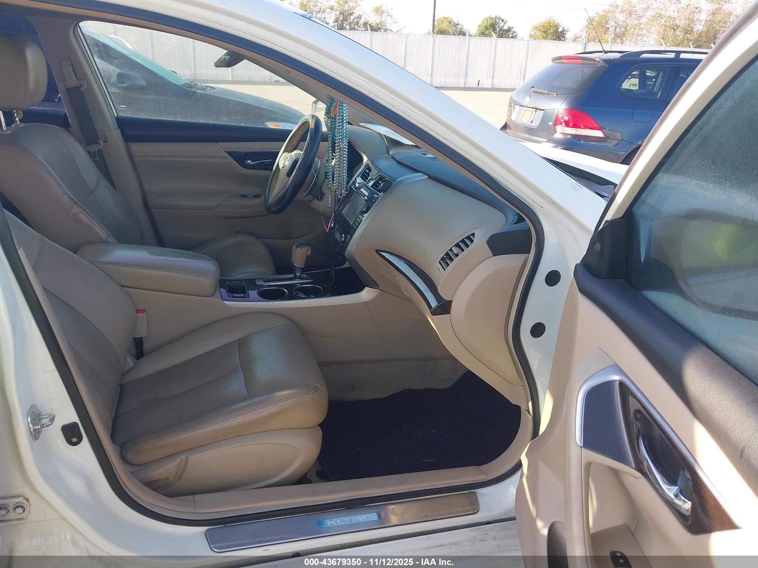NISSAN ALTIMA image 5