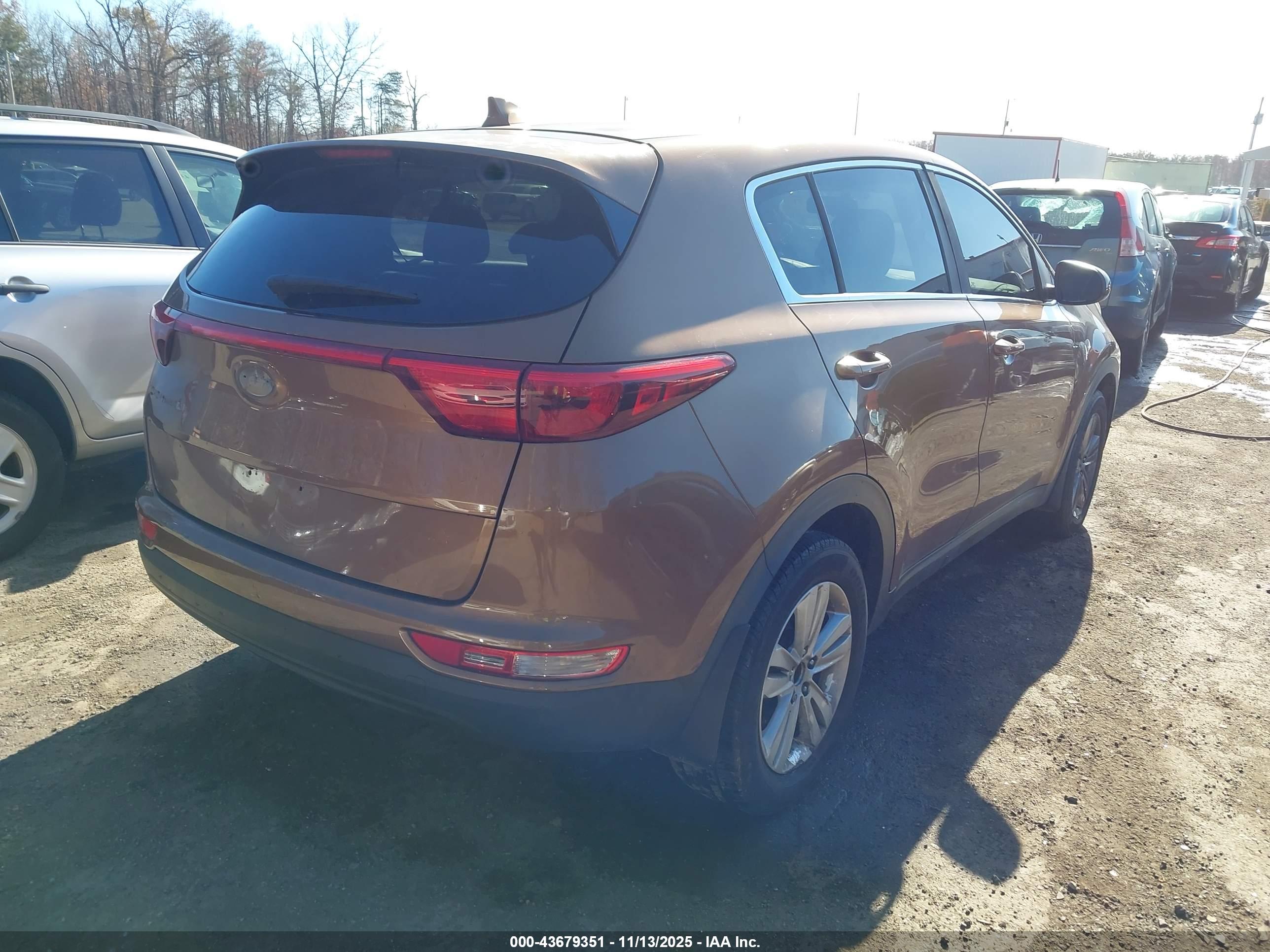 KIA SPORTAGE image 4