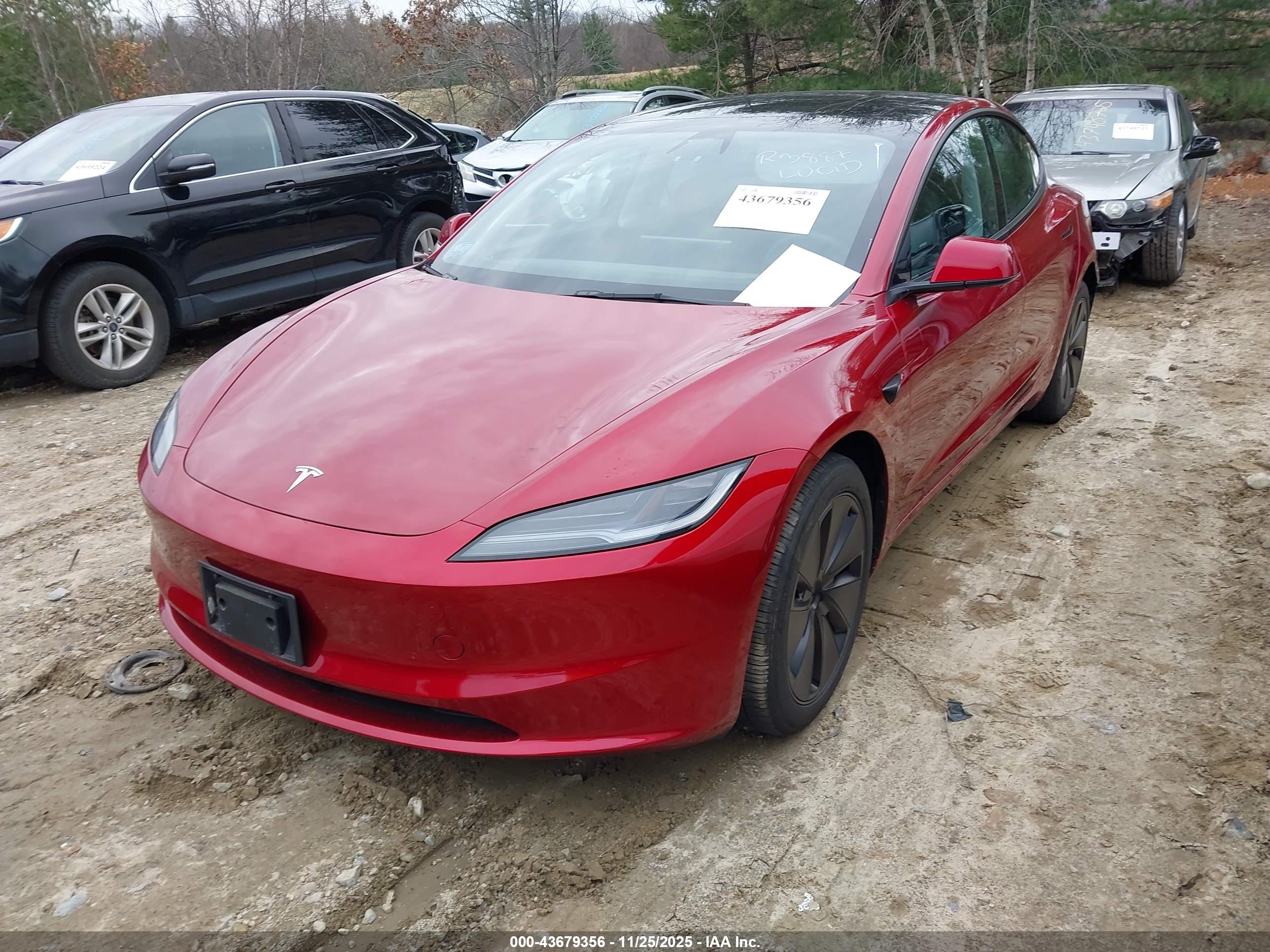 TESLA MODEL image 2
